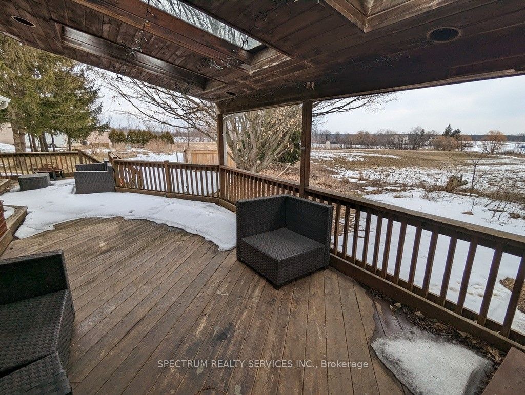 5006 Derry Road W Property Photo 12
