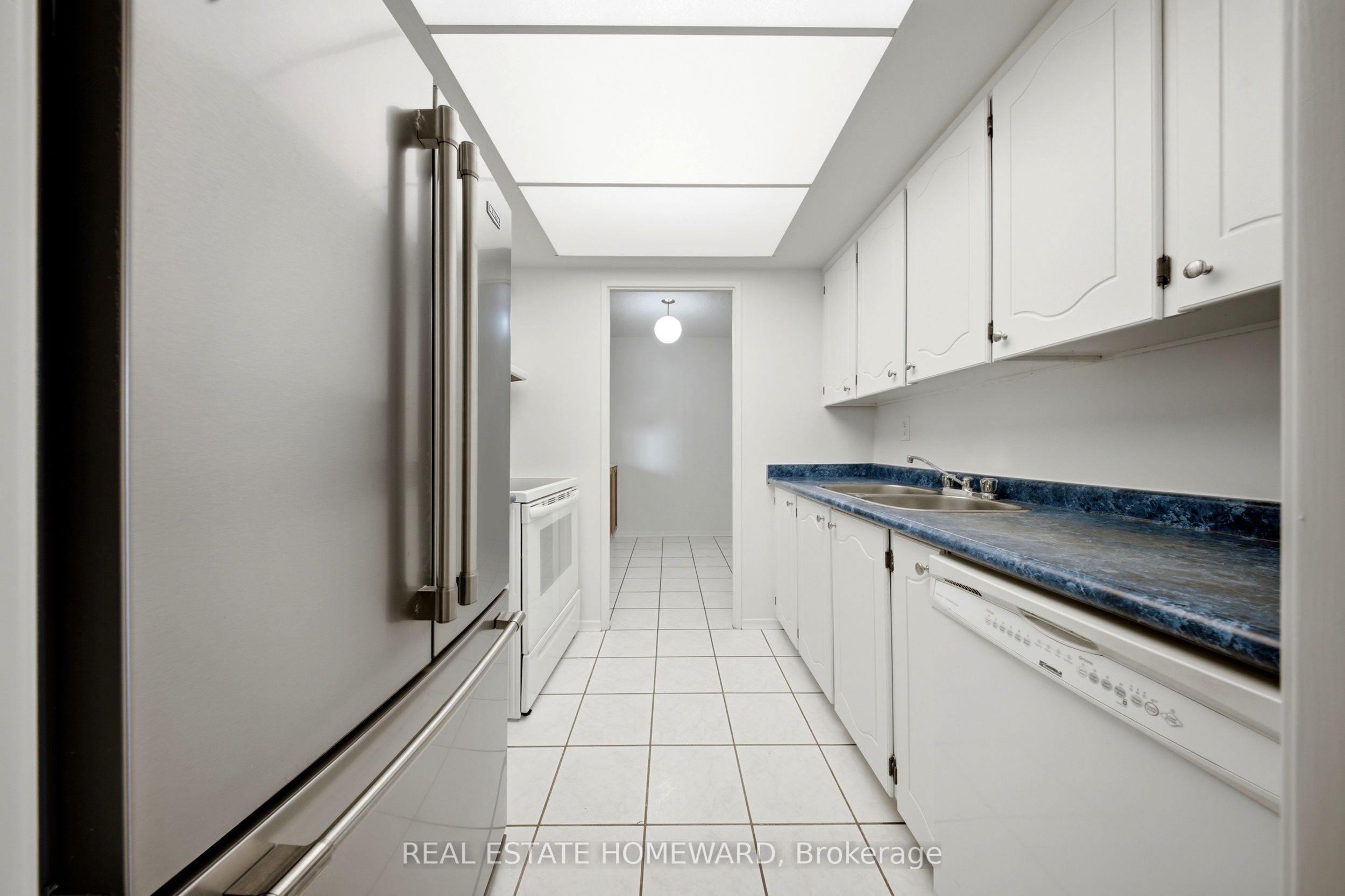 1515 Lakeshore Road E 1505 Property Photo 5