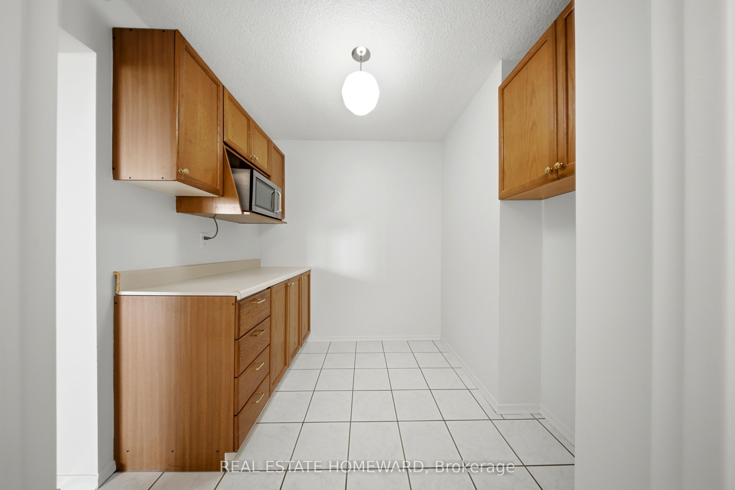 1515 Lakeshore Road E 1505 Property Photo 8