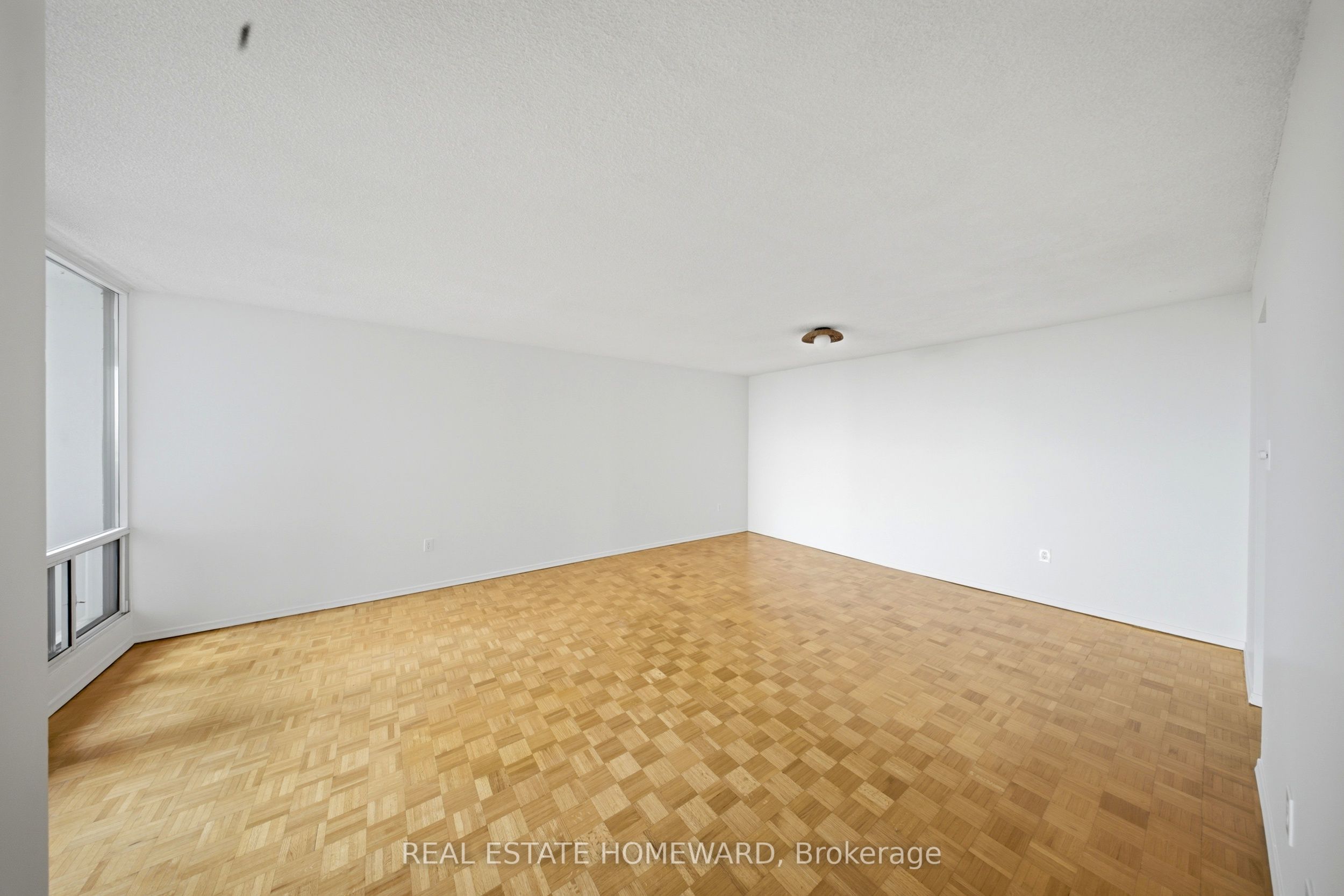 1515 Lakeshore Road E 1505 Property Photo 10
