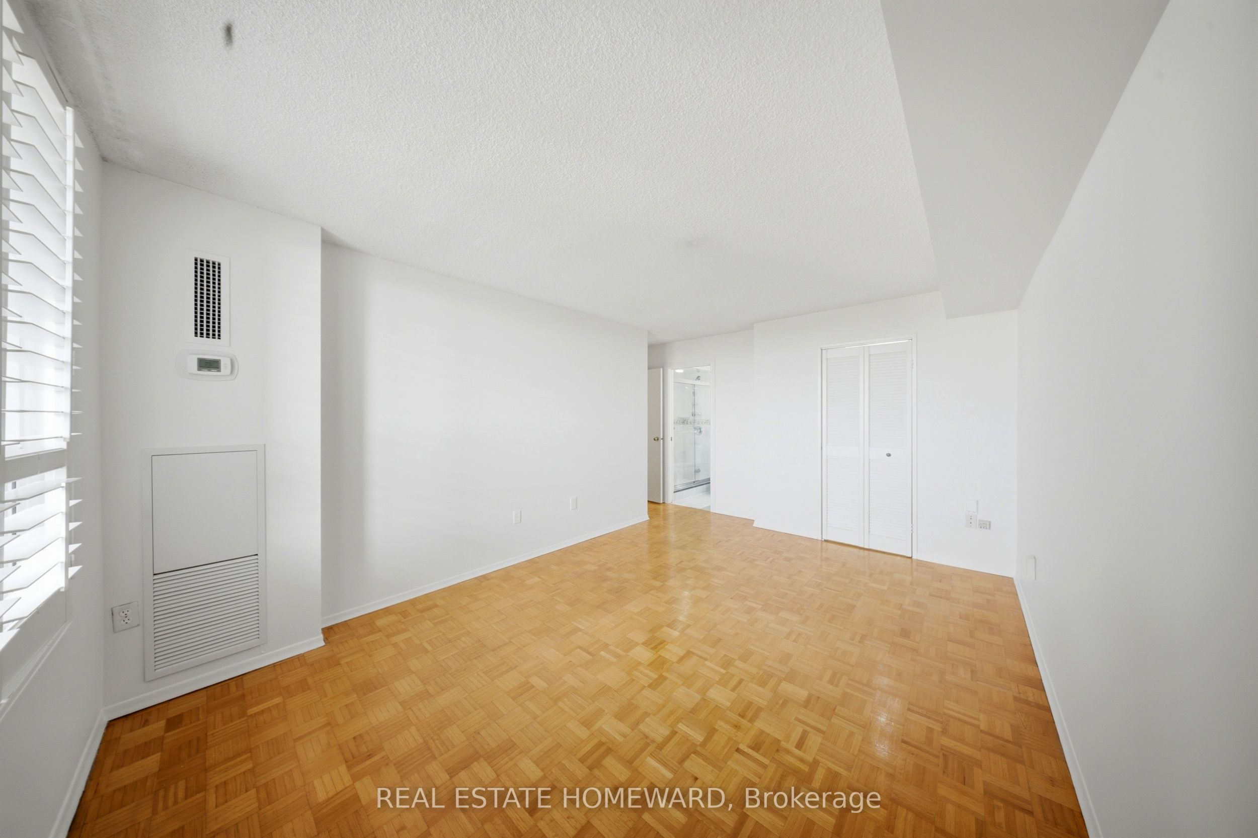 1515 Lakeshore Road E 1505 Property Photo 18