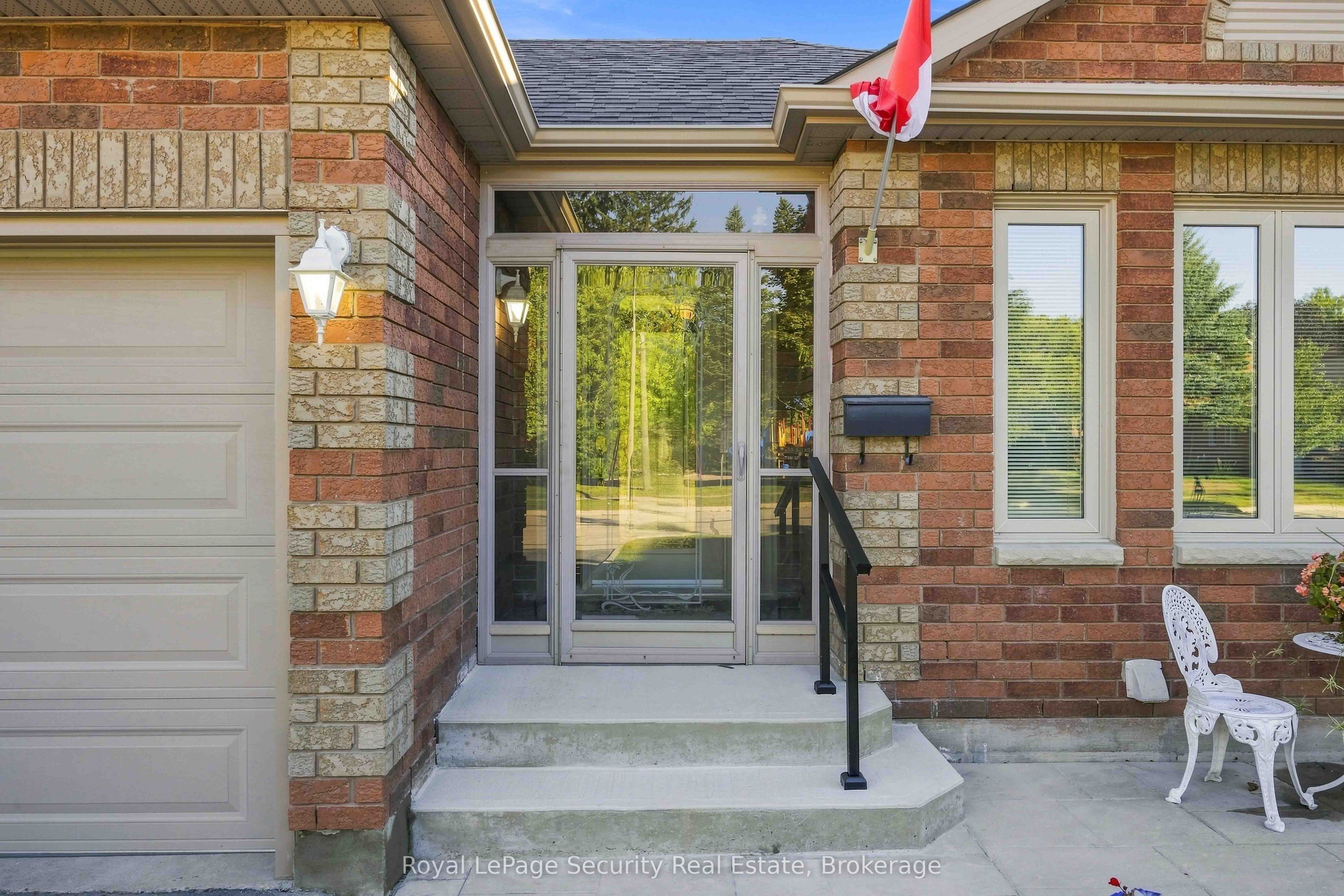 46 Birchway Place Property Photo 2