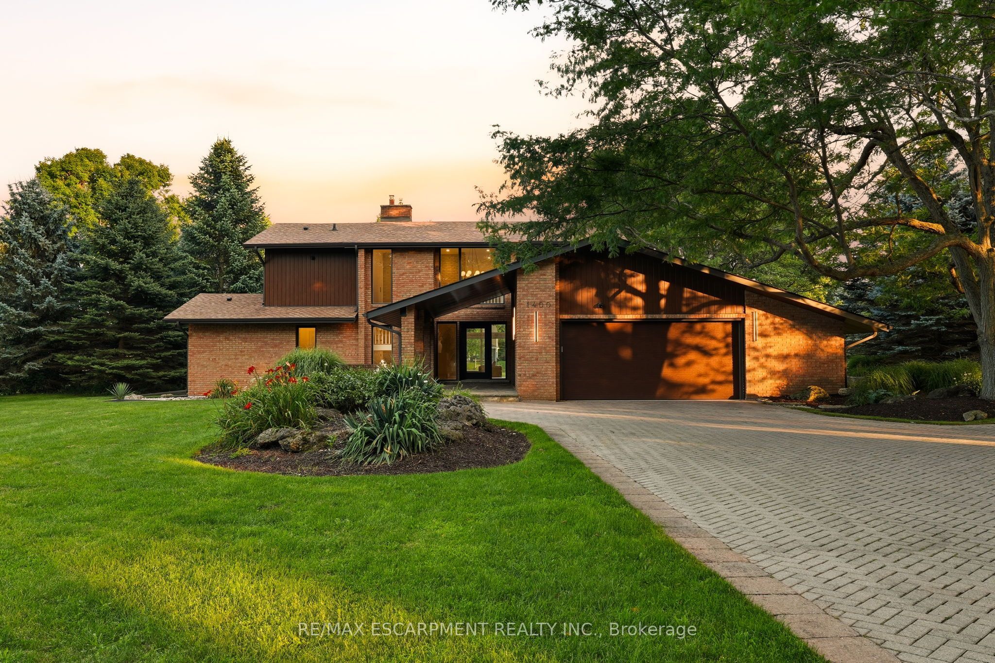 1400 1 Side Road Property Photo 7