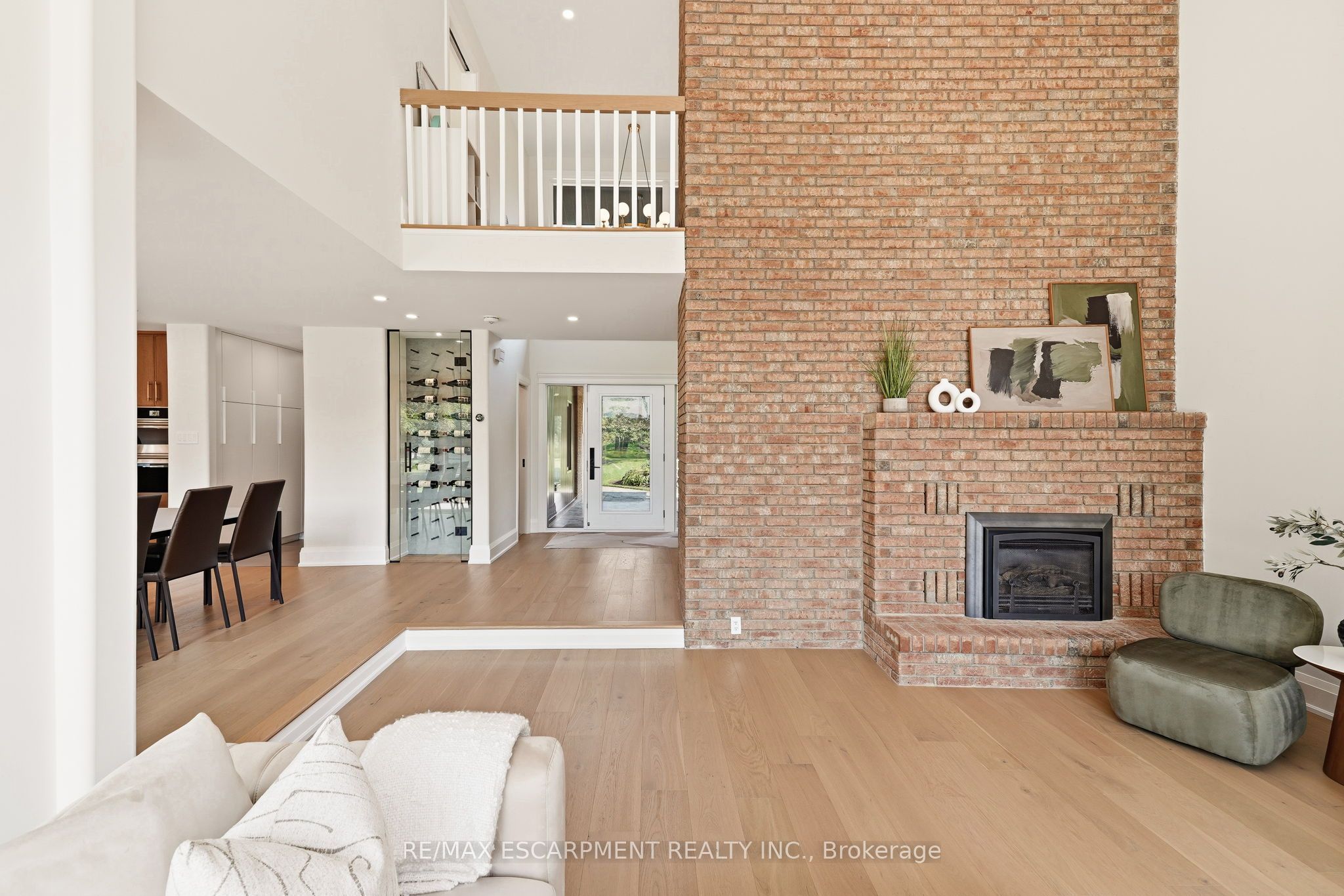 1400 1 Side Road Property Photo 13