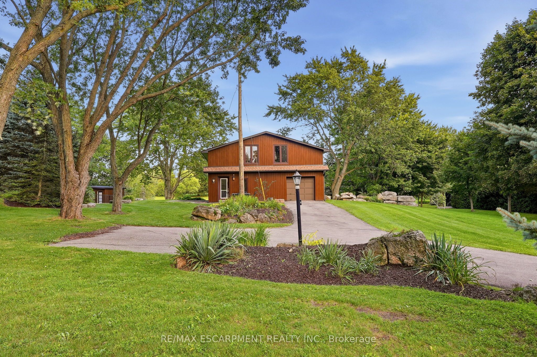 1400 1 Side Road Property Photo 45