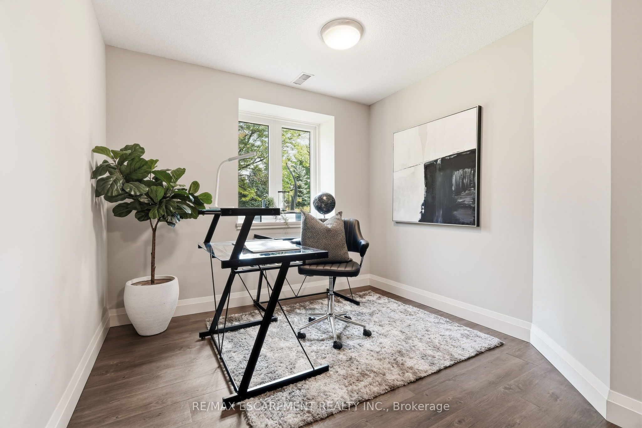 1400 1 Side Road Property Photo 47