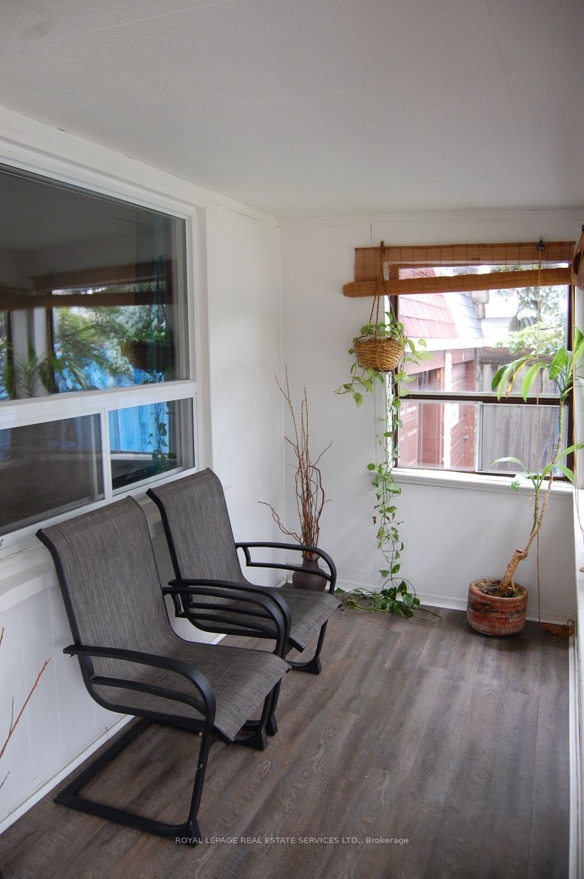2 Saint Marks Road Property Photo 6