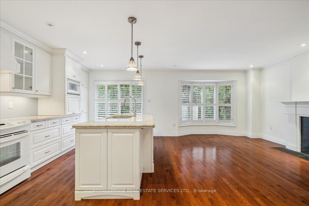 172 River Oaks Boulevard E Property Photo 13