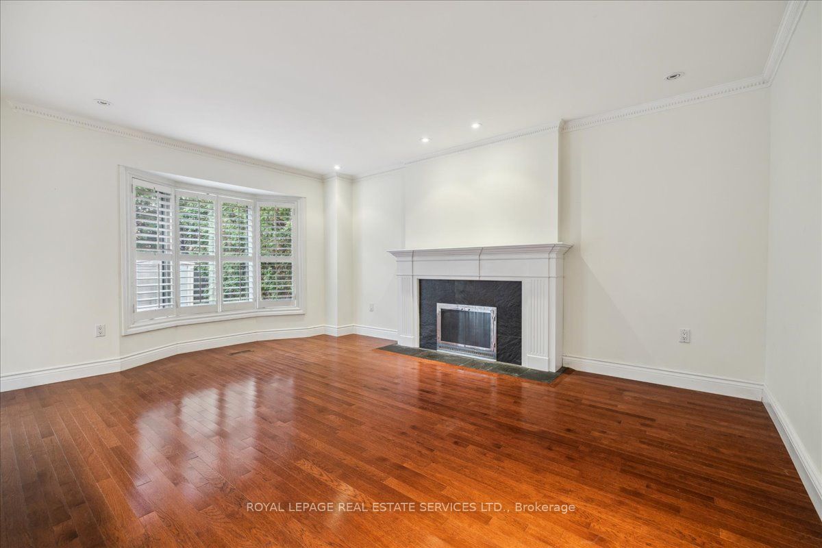172 River Oaks Boulevard E Property Photo 15