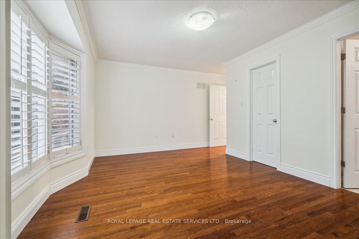 172 River Oaks Boulevard E Property Photo 19