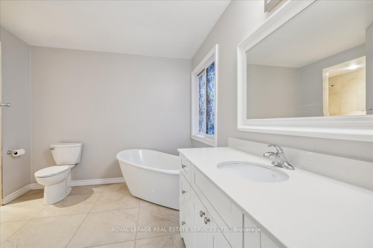 172 River Oaks Boulevard E Property Photo 20