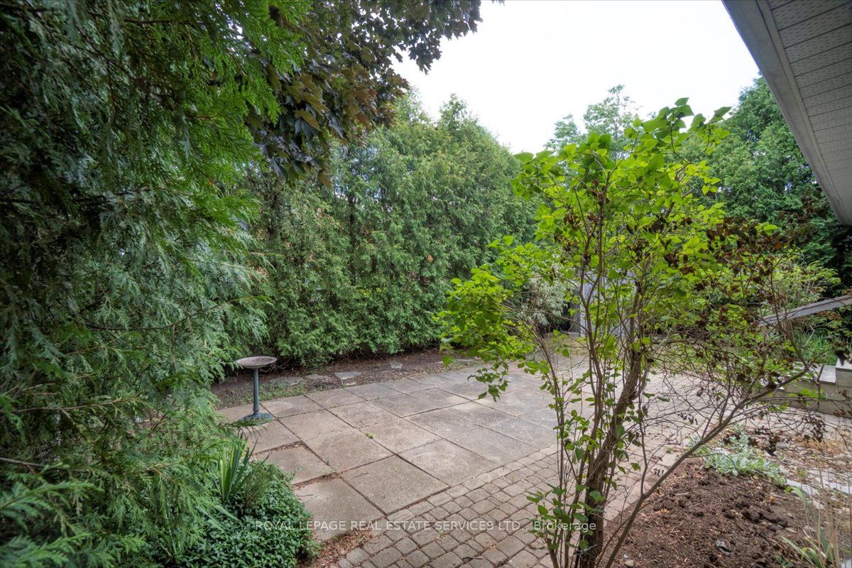 172 River Oaks Boulevard E Property Photo 31