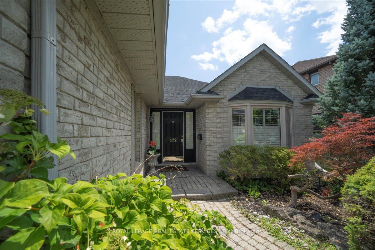 172 River Oaks Boulevard E Property Photo 36