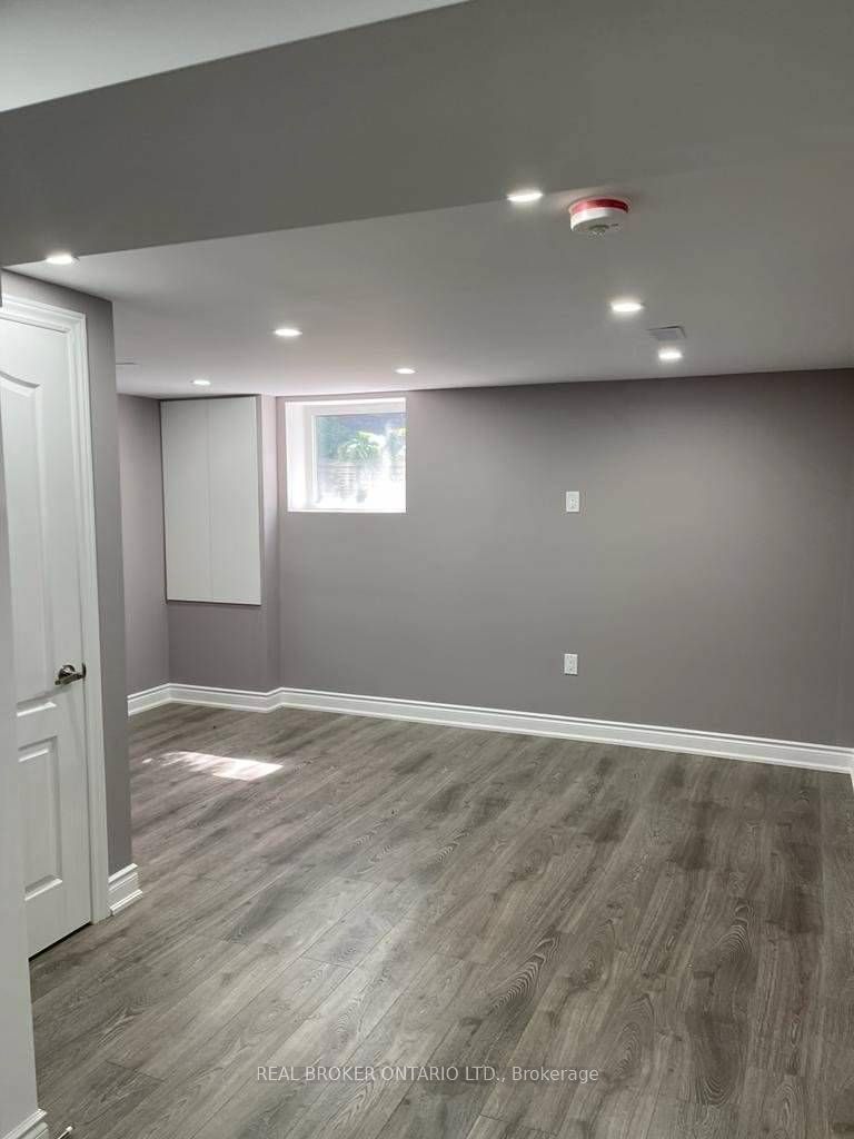 320 Williams Avenue (lower Level Property Photo 3