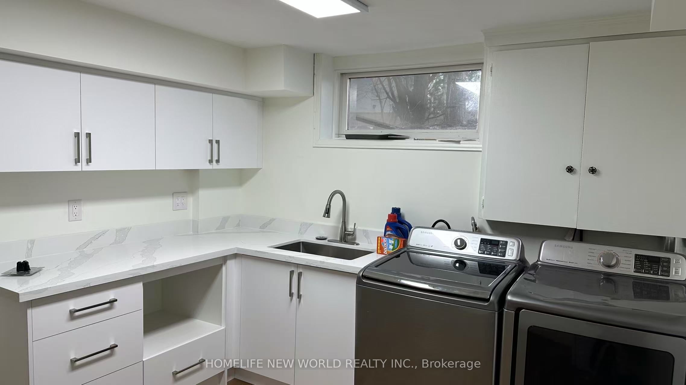 929 Clarkson Road S Basment Property Photo 6