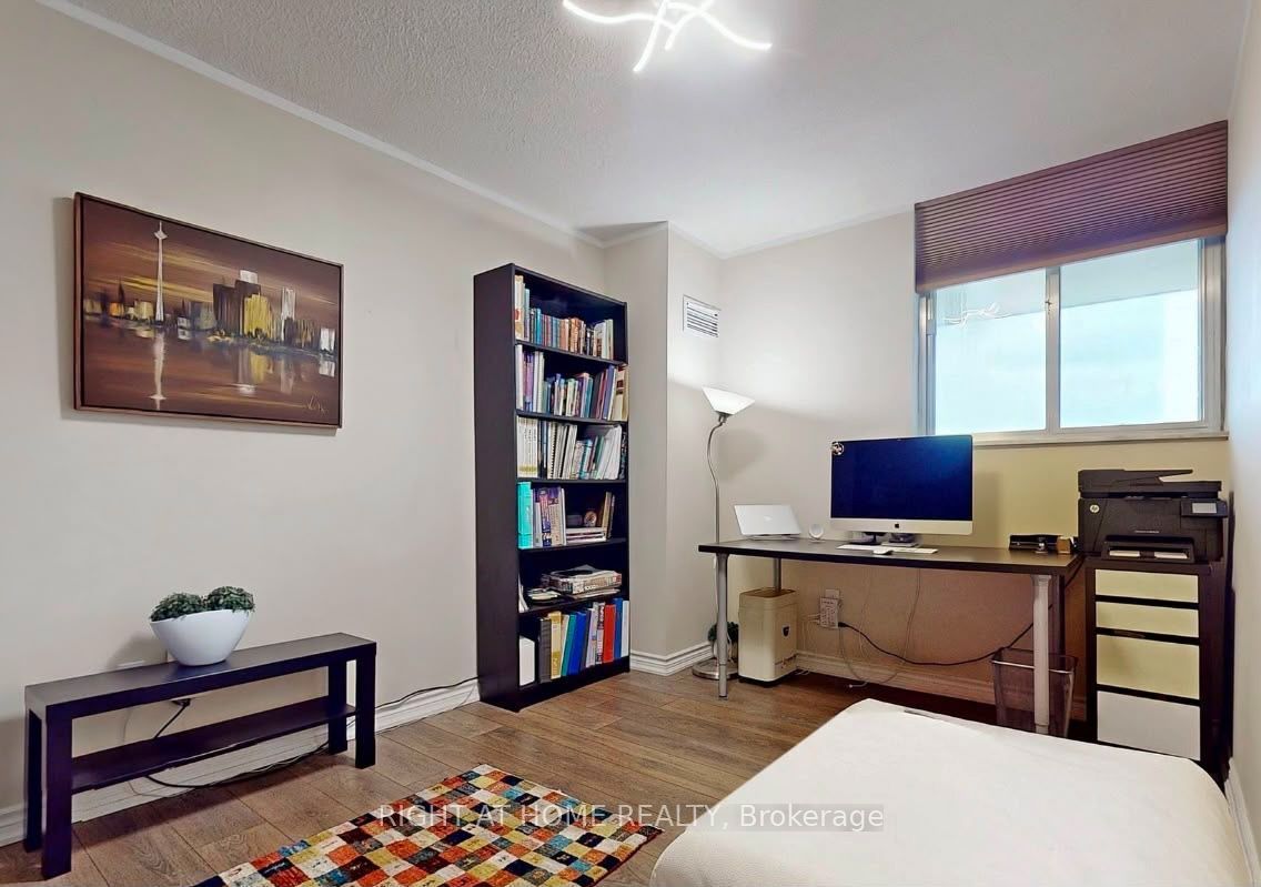 820 Burnhamthorpe Road 1102 Property Photo 14