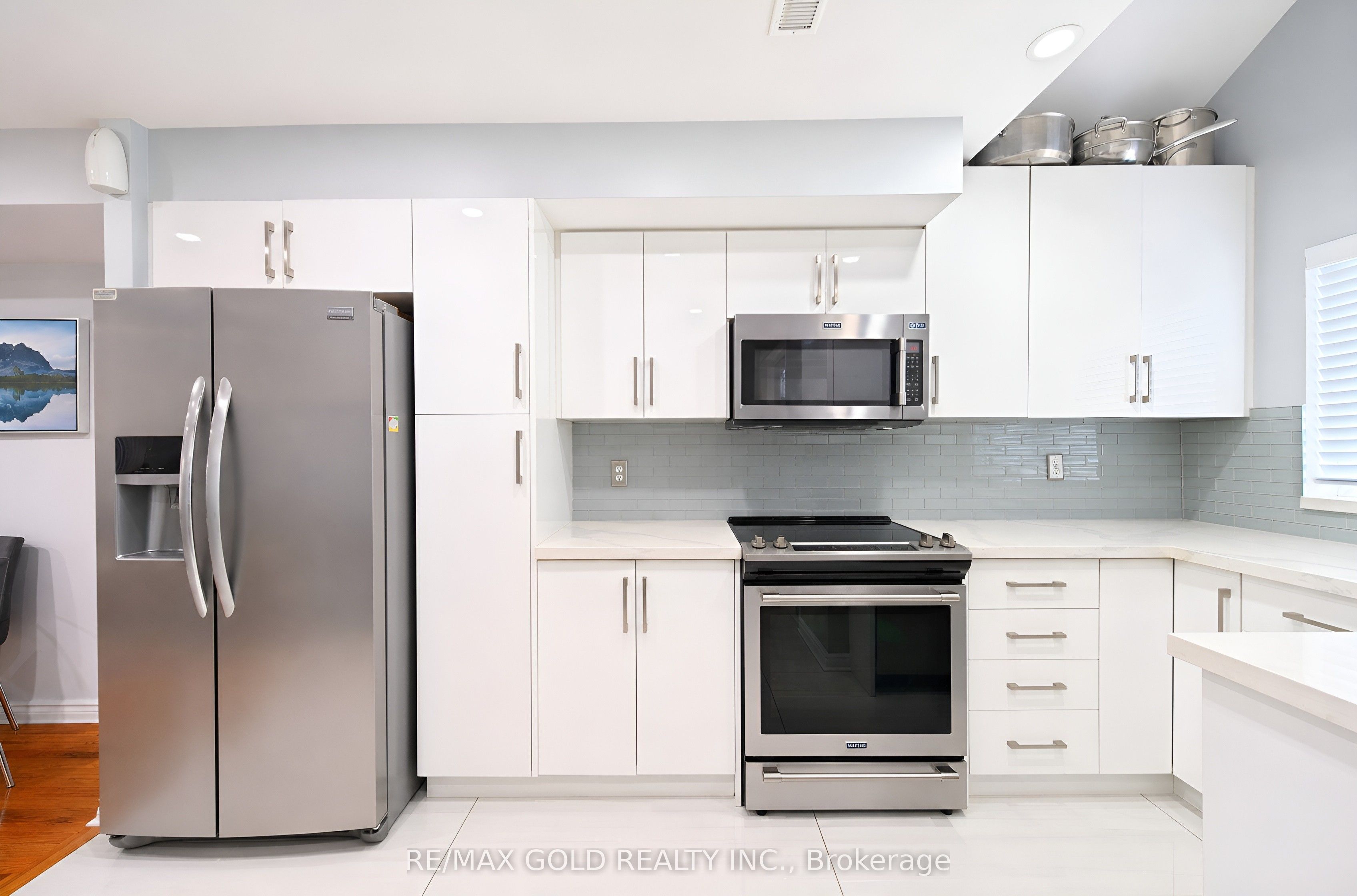 80 Strathaven Drive 53 Property Photo 10