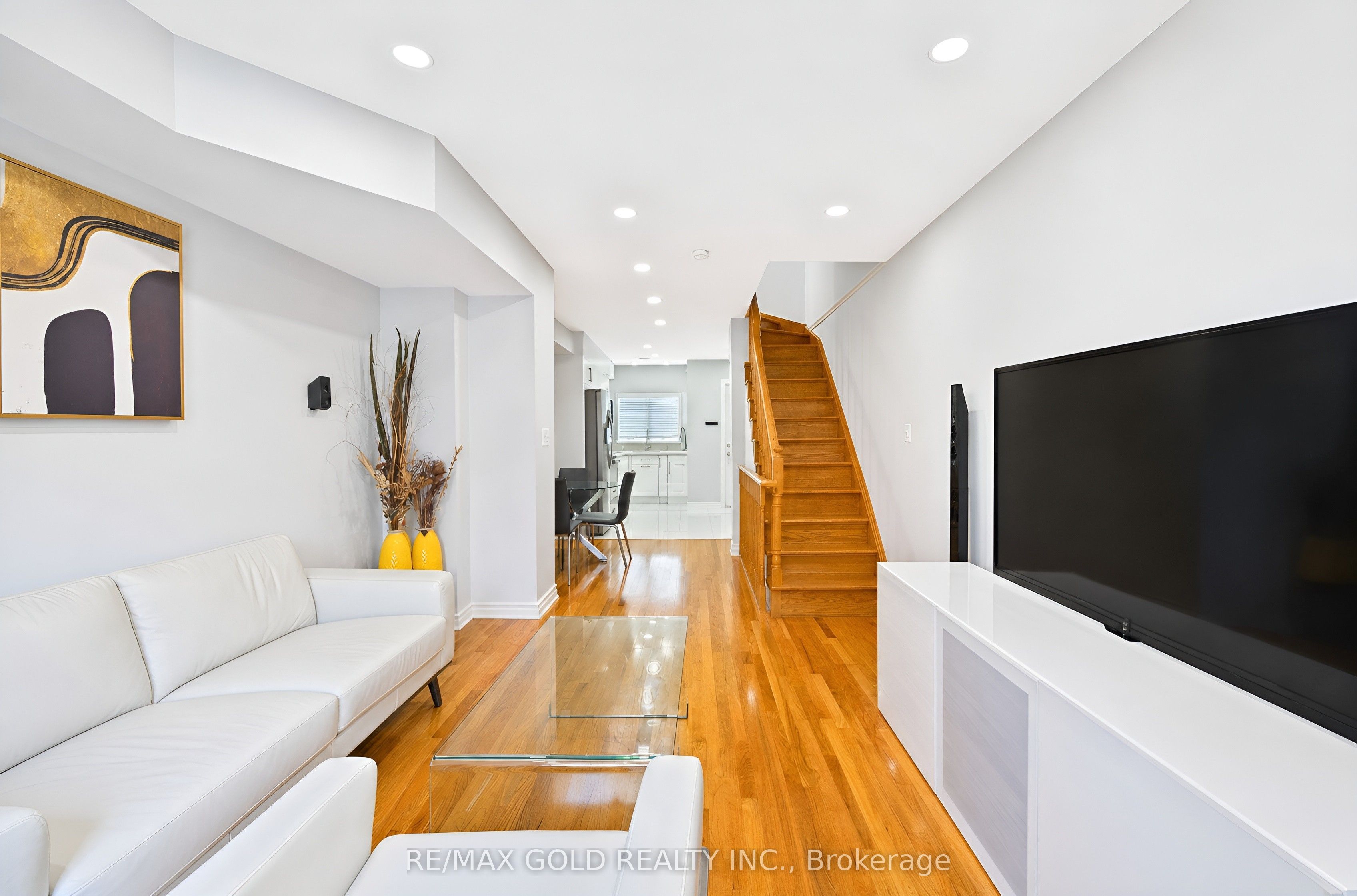 80 Strathaven Drive 53 Property Photo 15