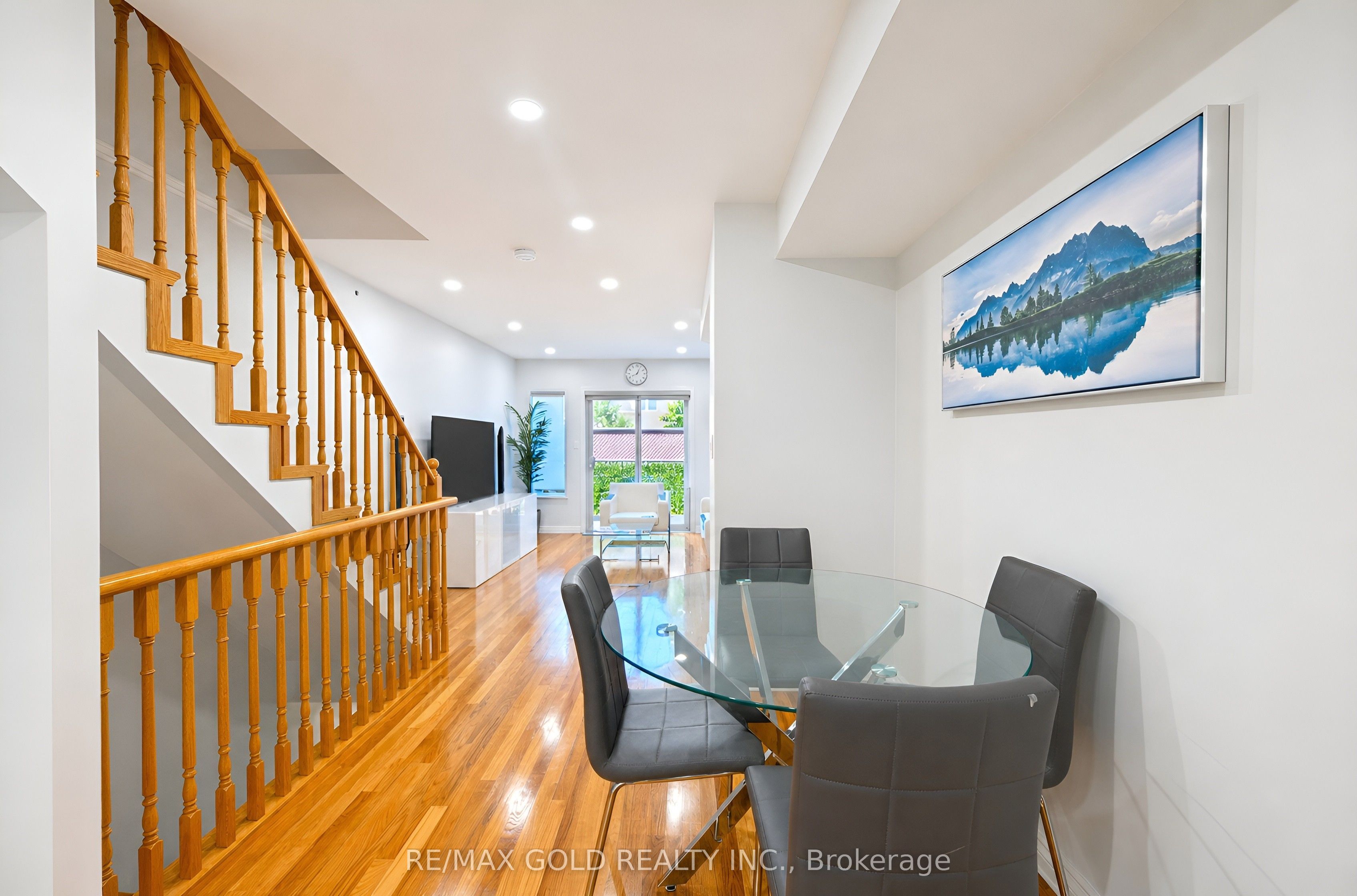 80 Strathaven Drive 53 Property Photo 19
