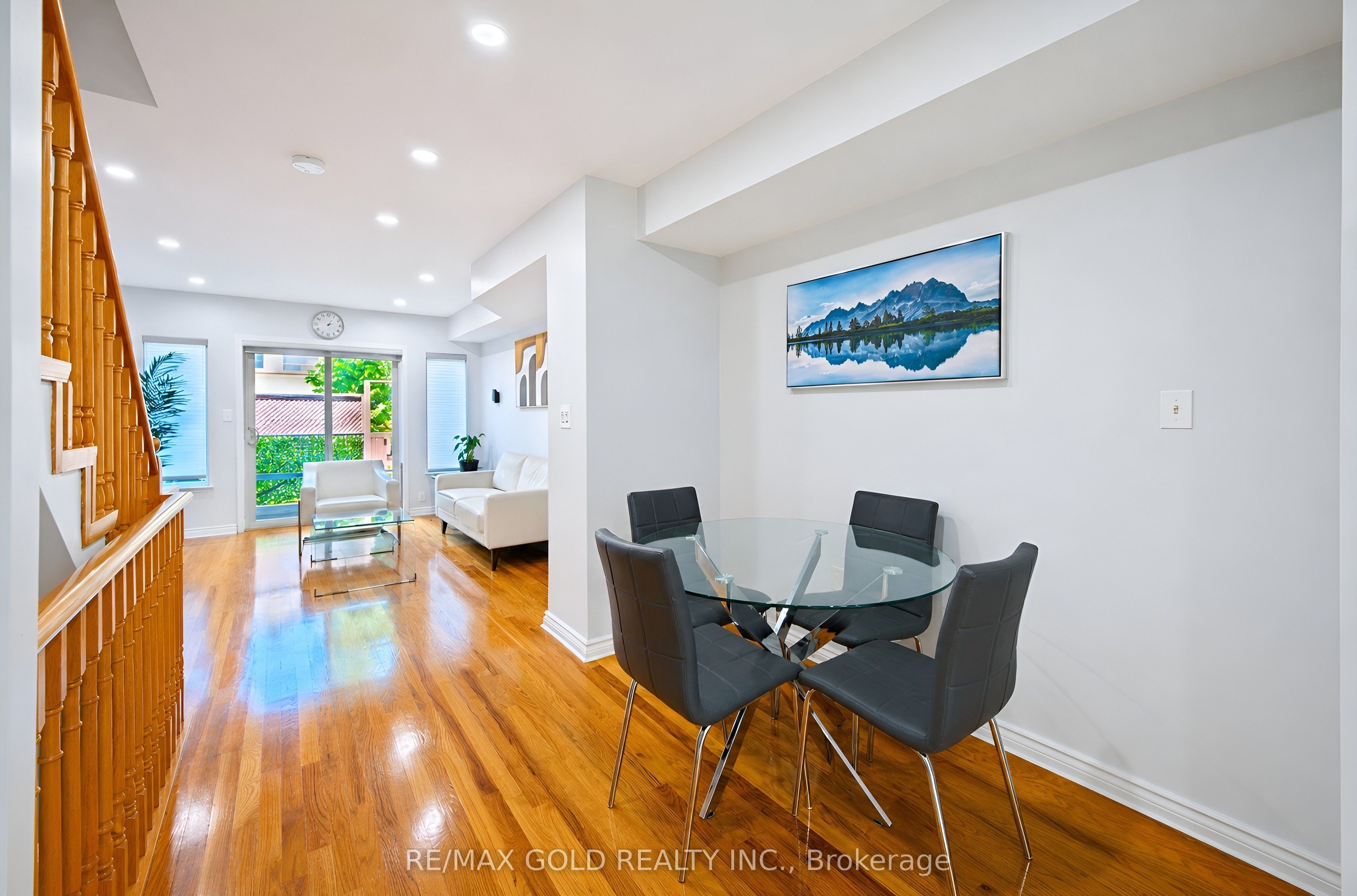 80 Strathaven Drive 53 Property Photo 20