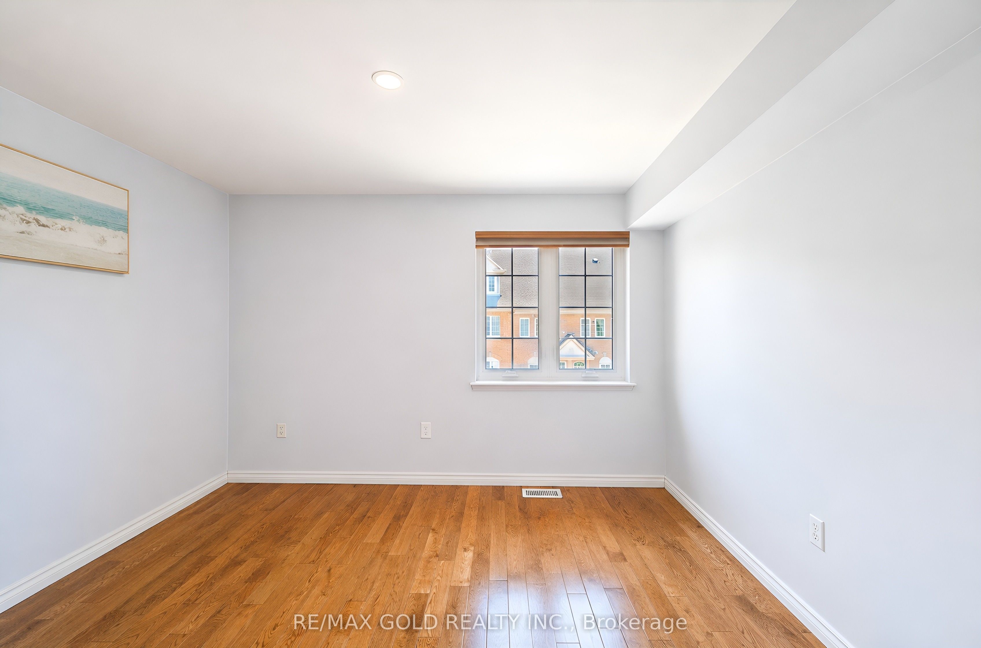80 Strathaven Drive 53 Property Photo 28