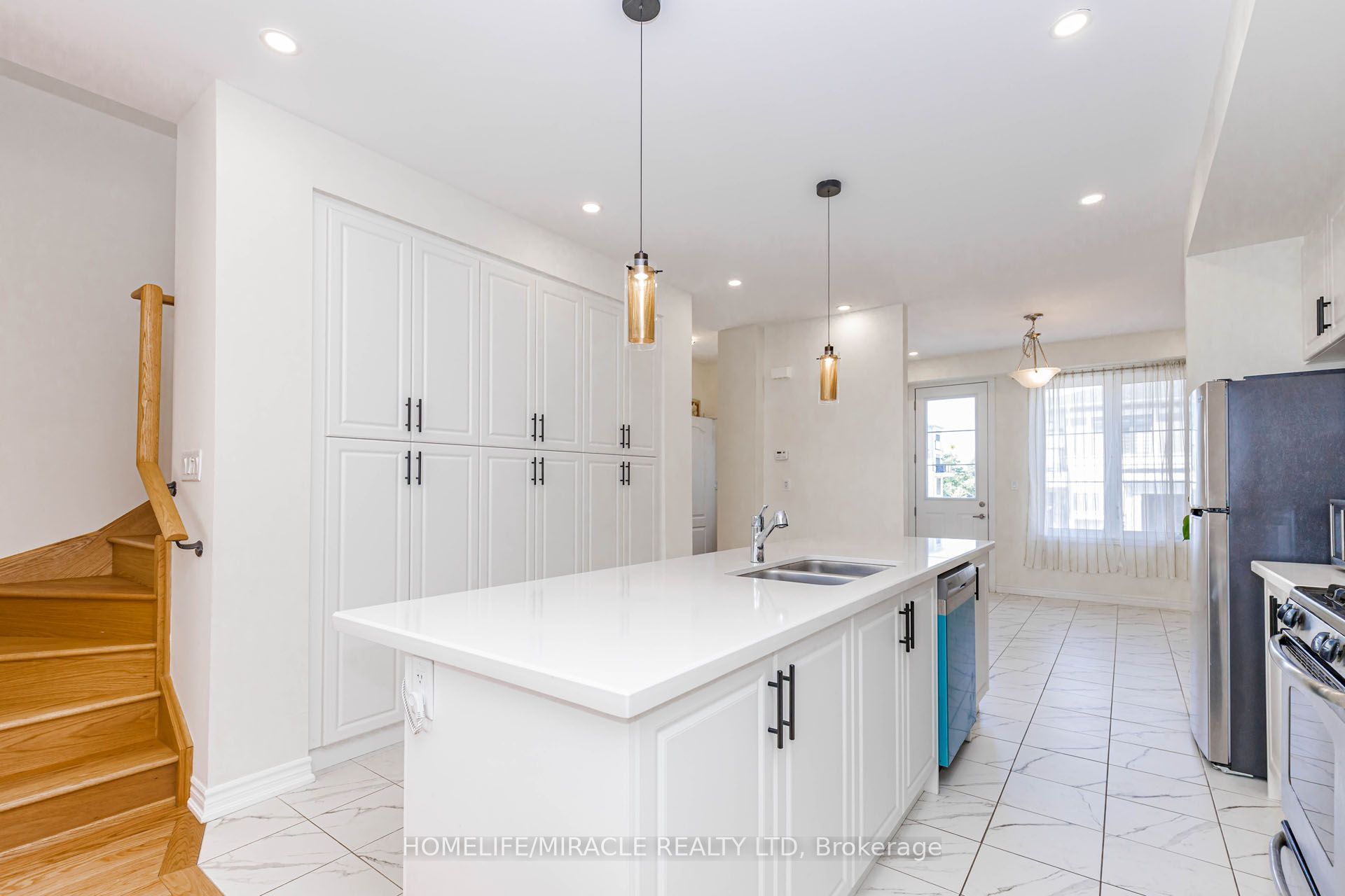 32 Arcola Street Property Photo 16