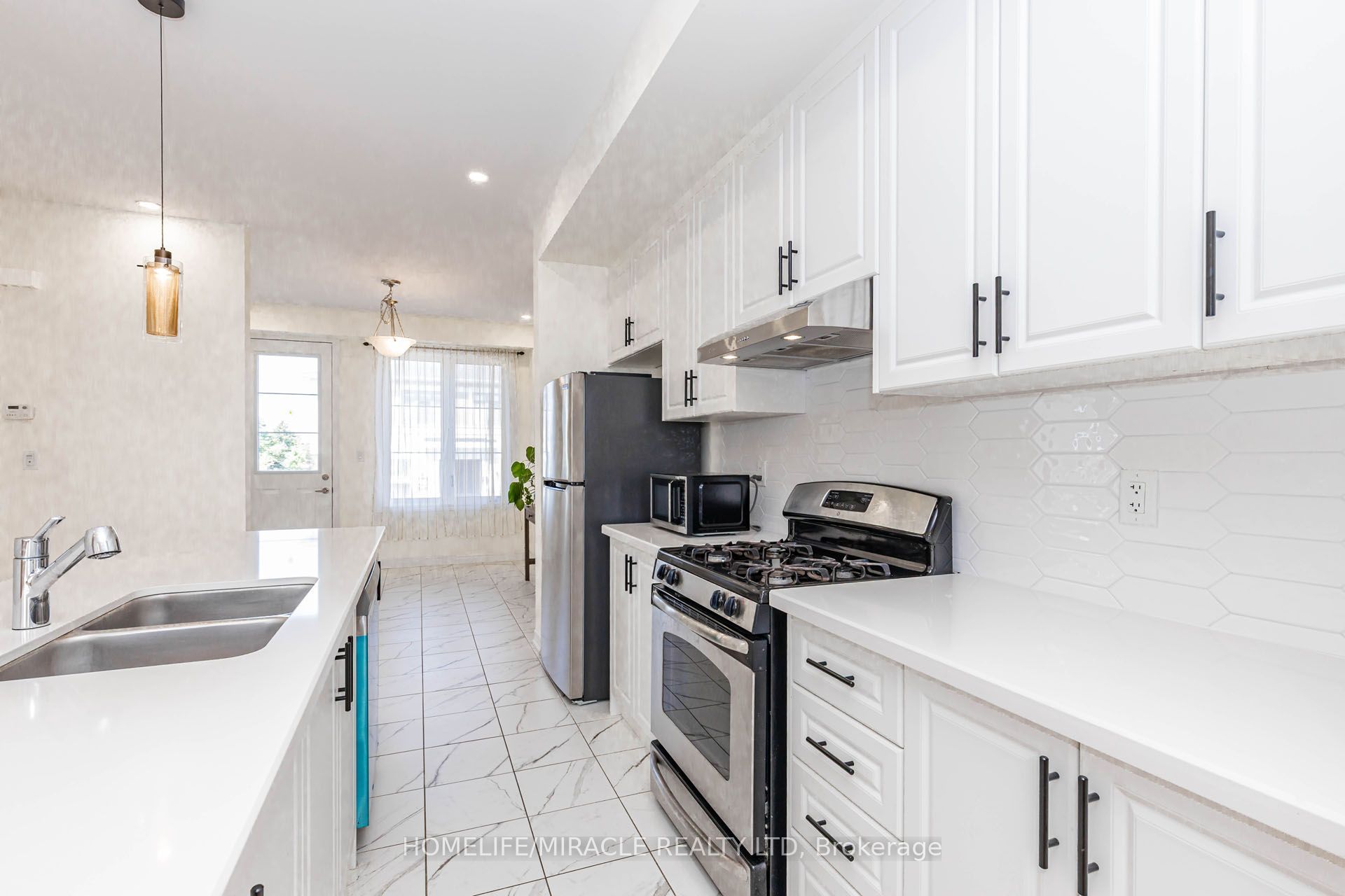 32 Arcola Street Property Photo 17