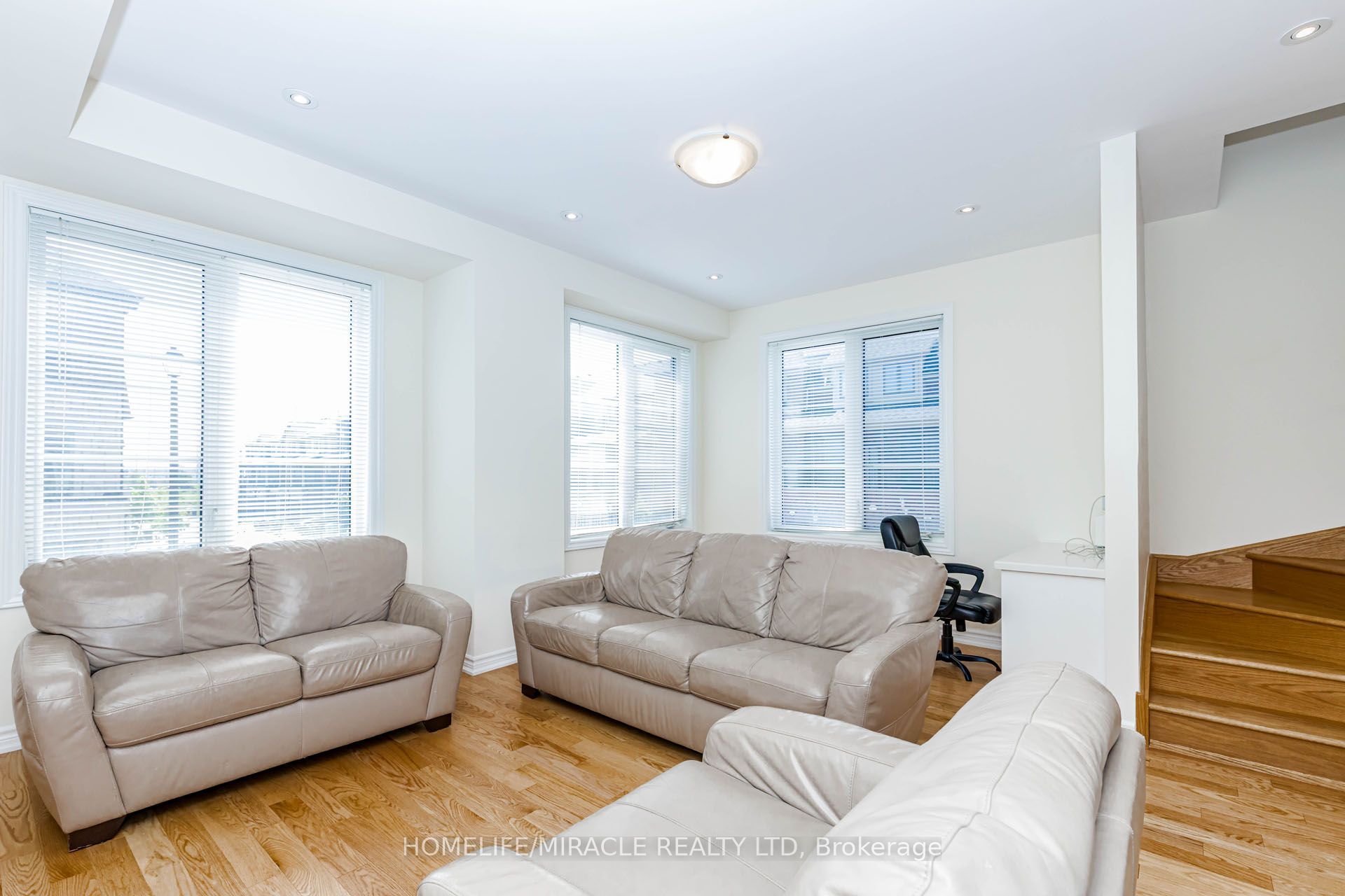32 Arcola Street Property Photo 22
