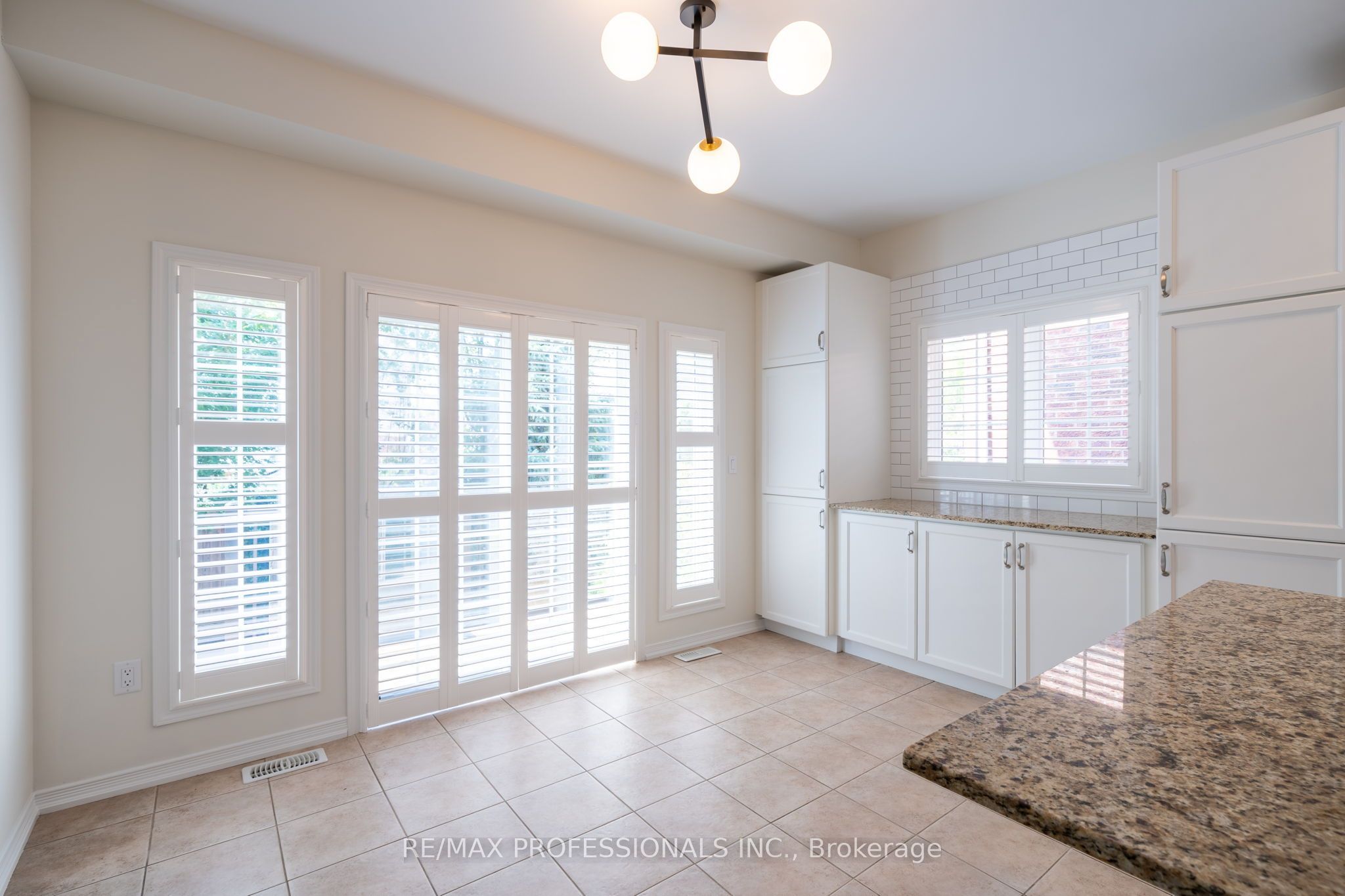 3184 Nixon Gate Property Photo 12