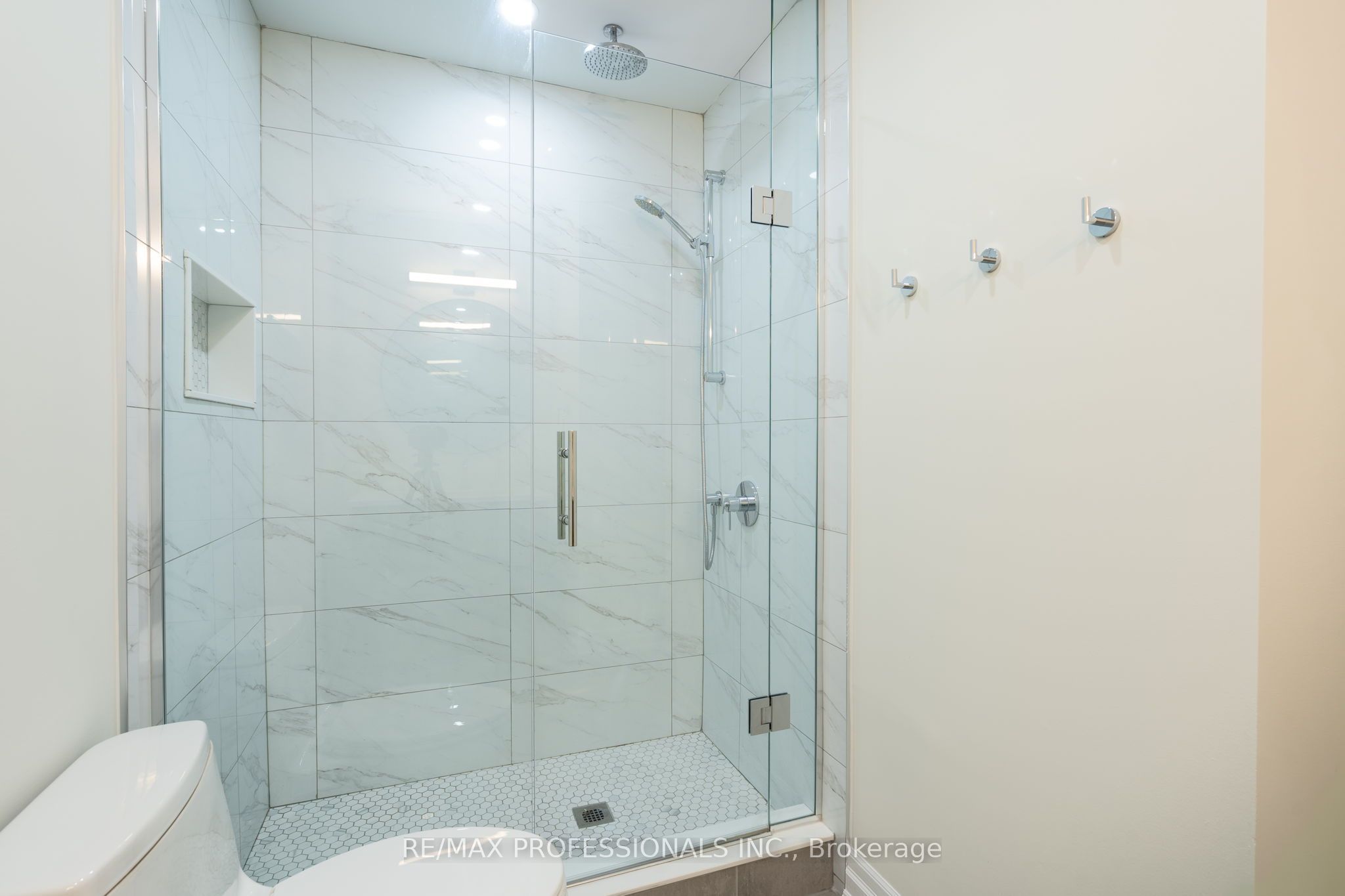 3184 Nixon Gate Property Photo 28