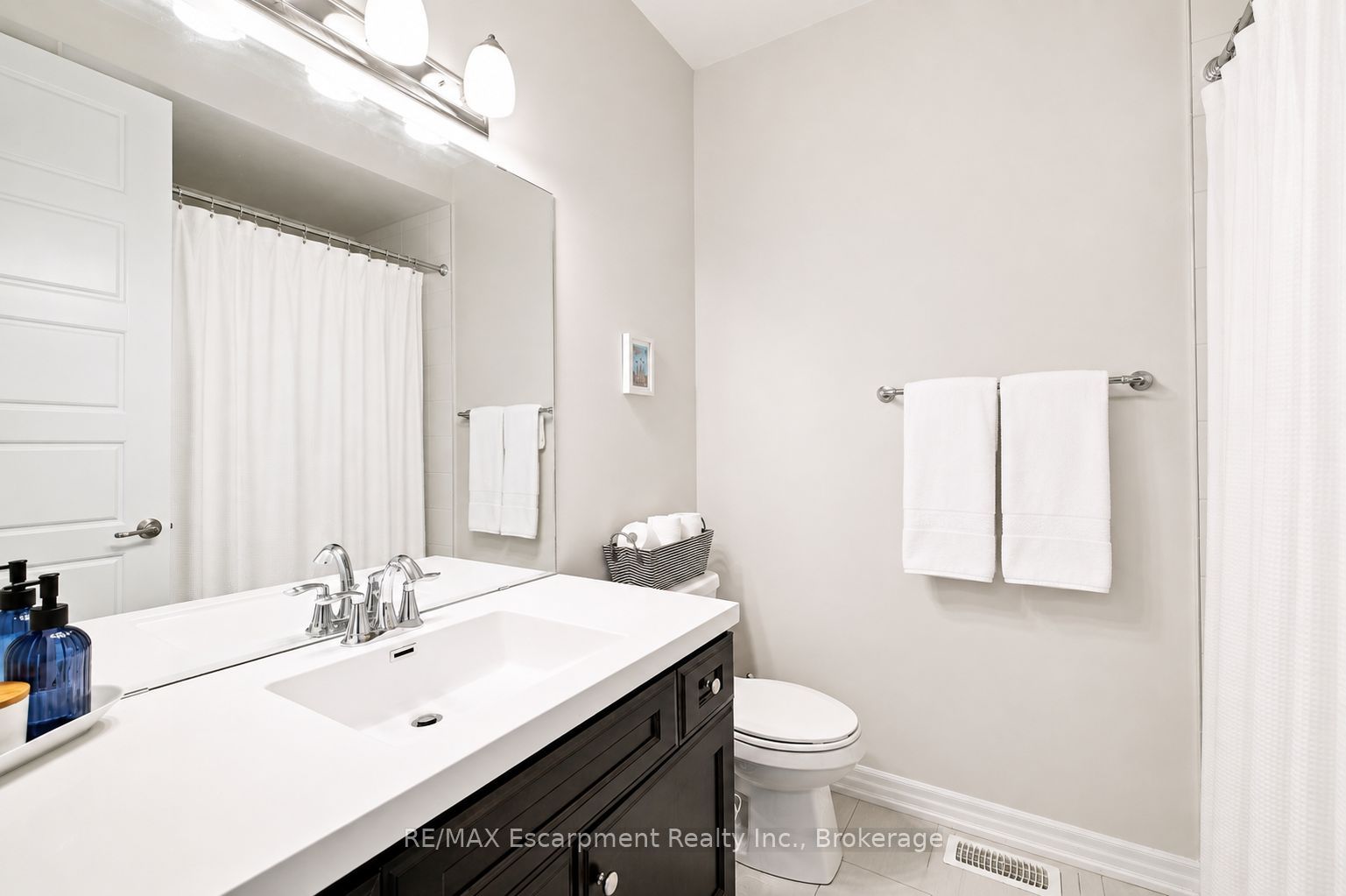 143 Threshing Mill Boulevard Property Photo 27