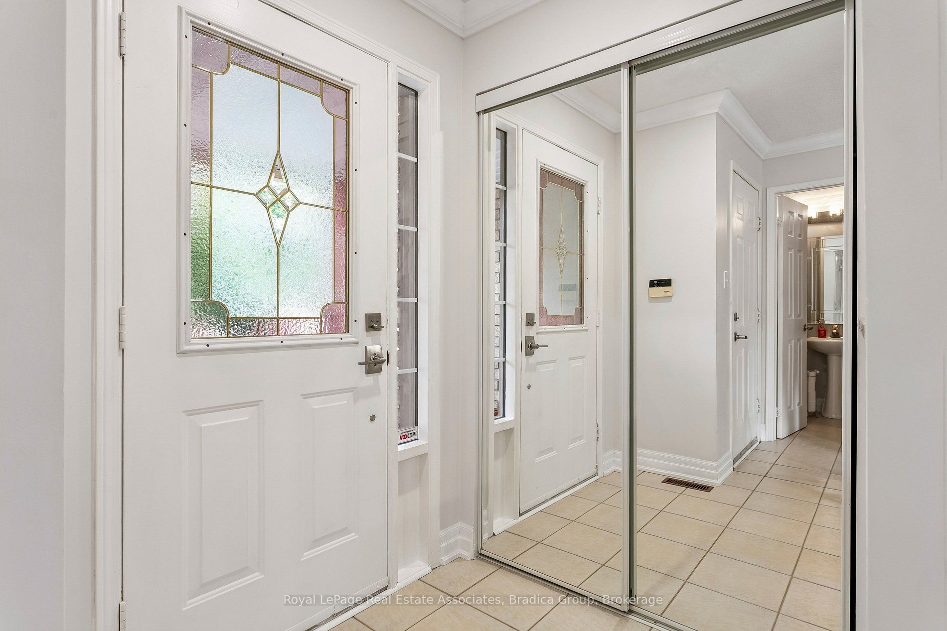 3837 Forest Bluff Crescent Property Photo 6