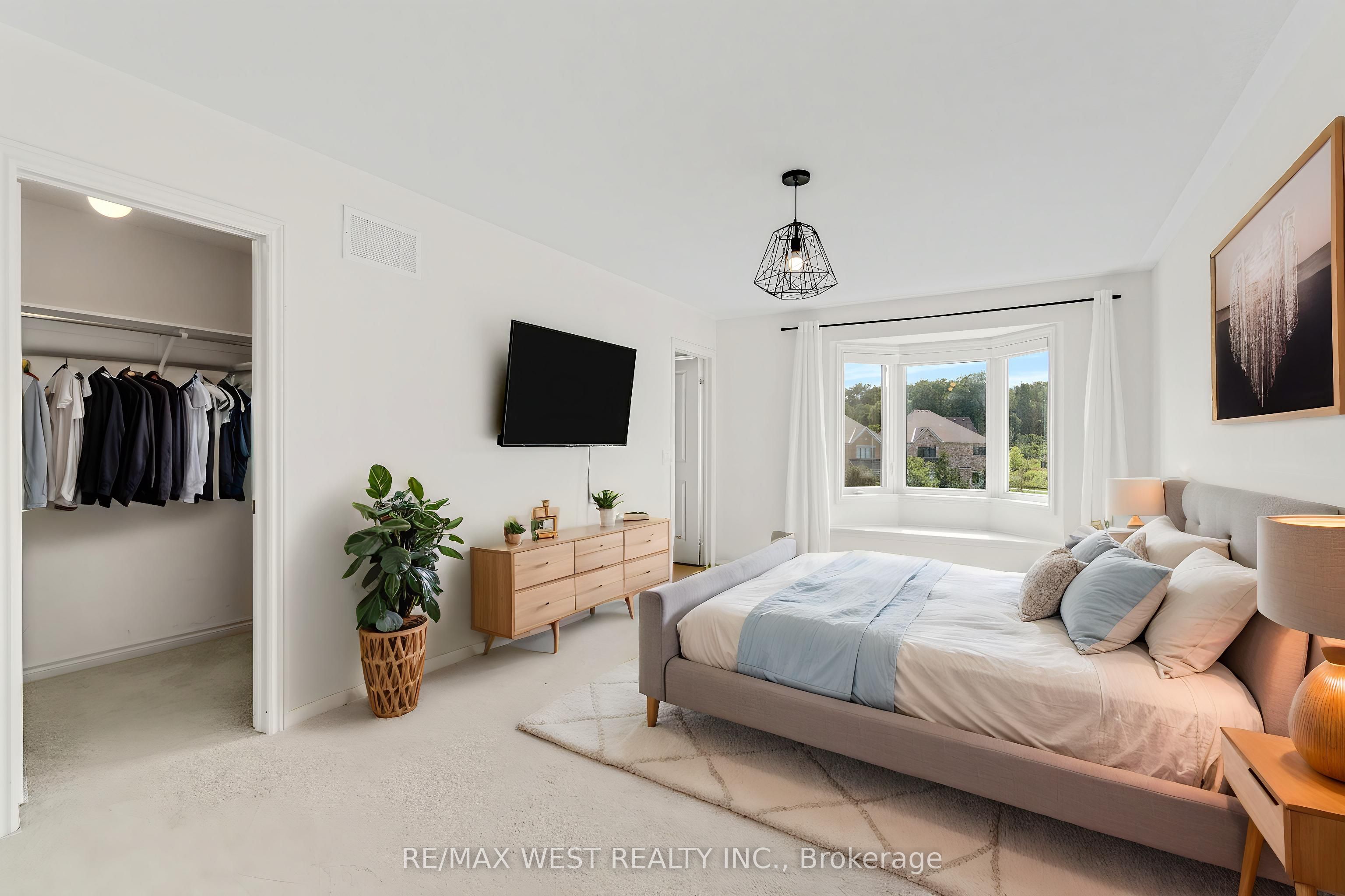 50 Edinburgh Drive 69 Property Photo 5
