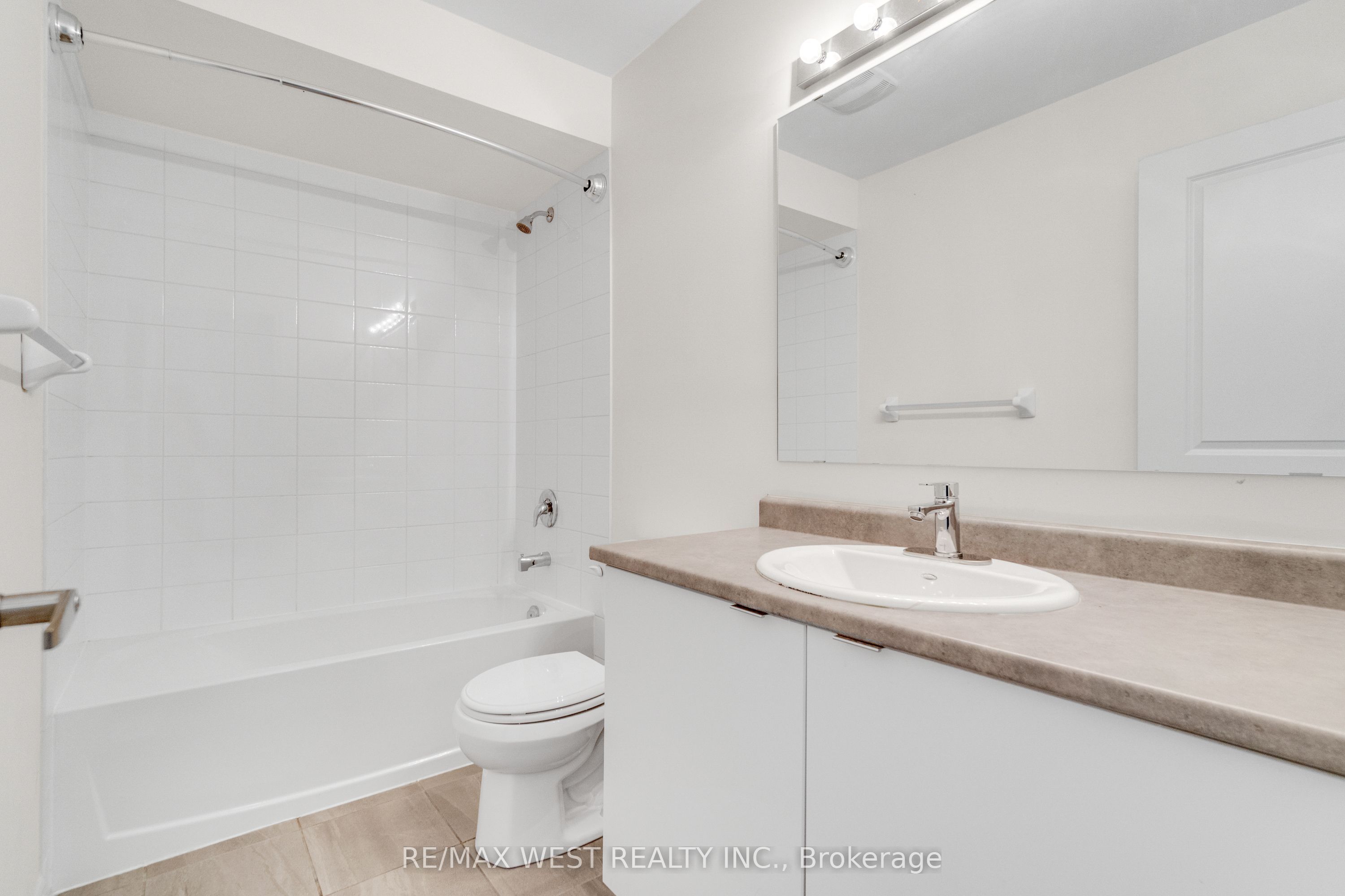 50 Edinburgh Drive 69 Property Photo 8