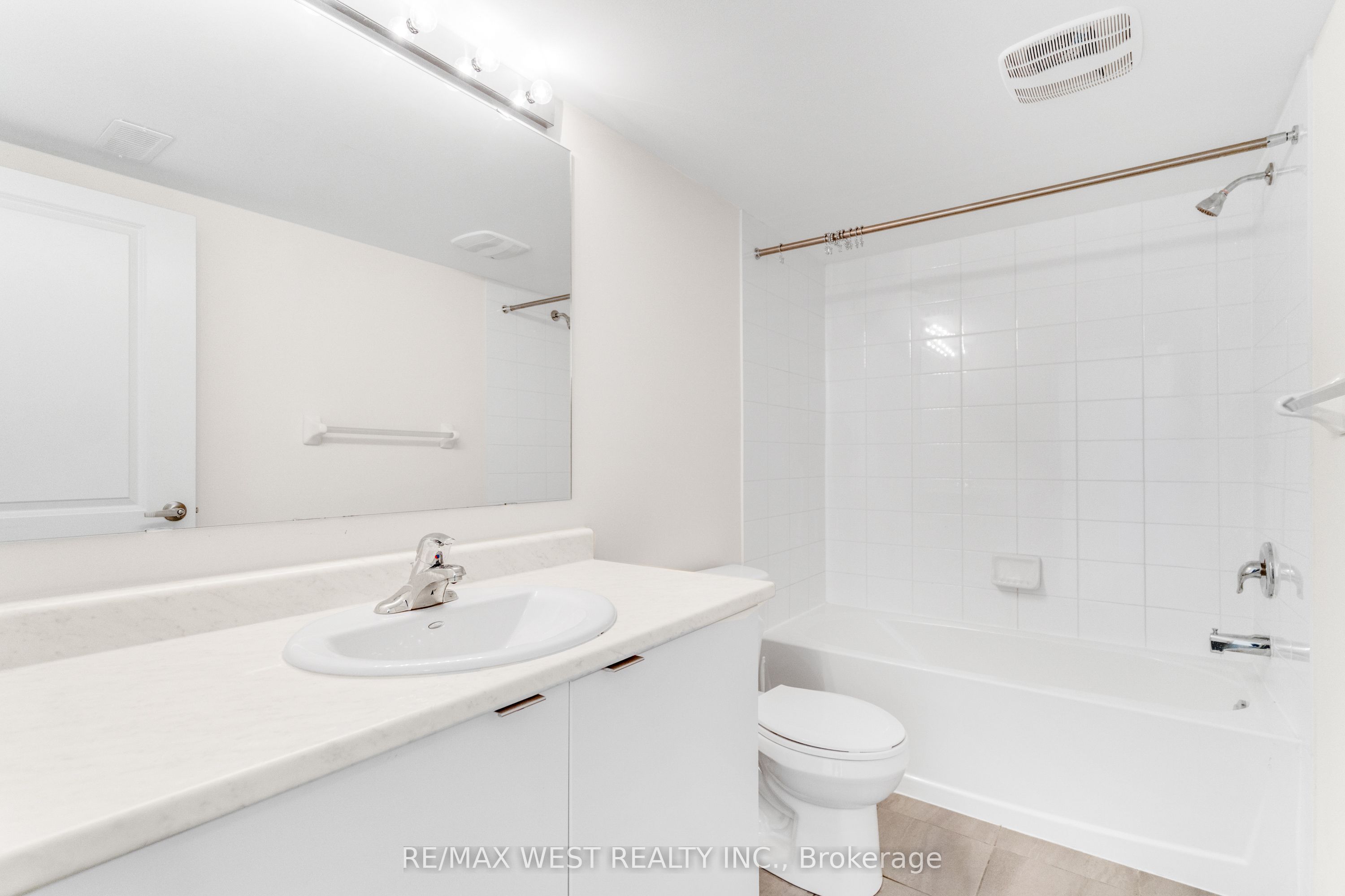 50 Edinburgh Drive 69 Property Photo 11