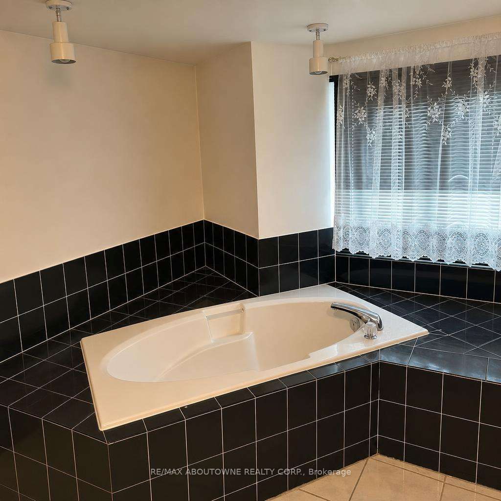 512 Chieftan Circle Property Photo 8