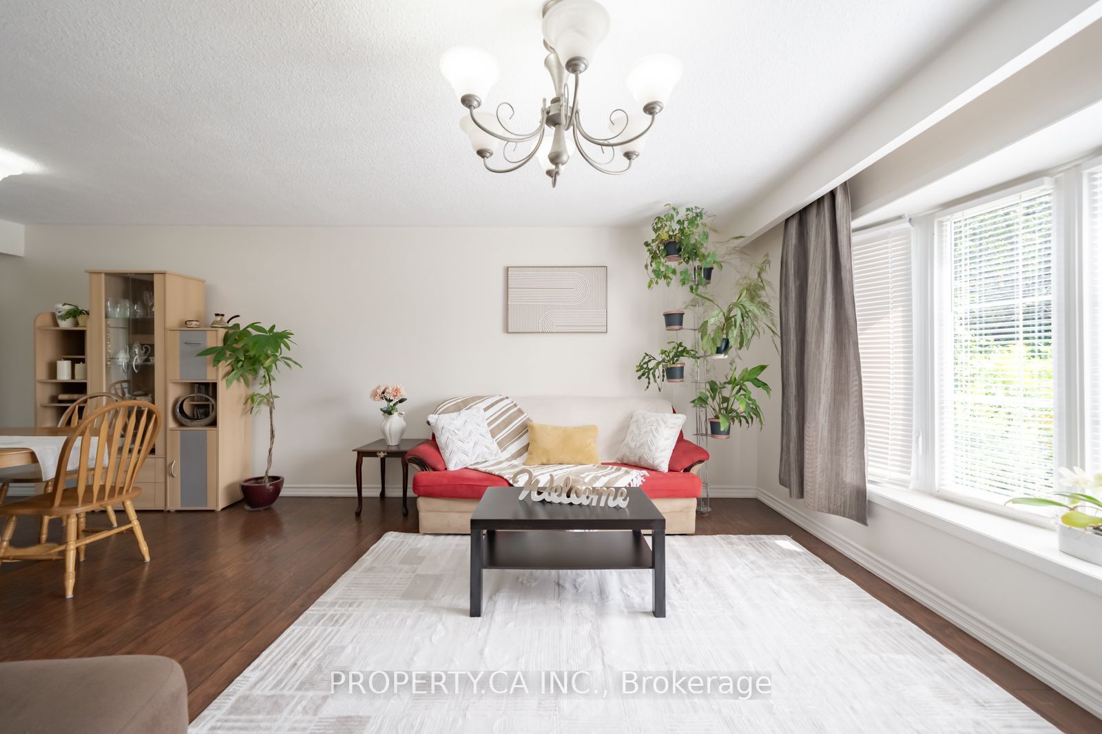 2563 Bromsgrove Road W Property Photo 3