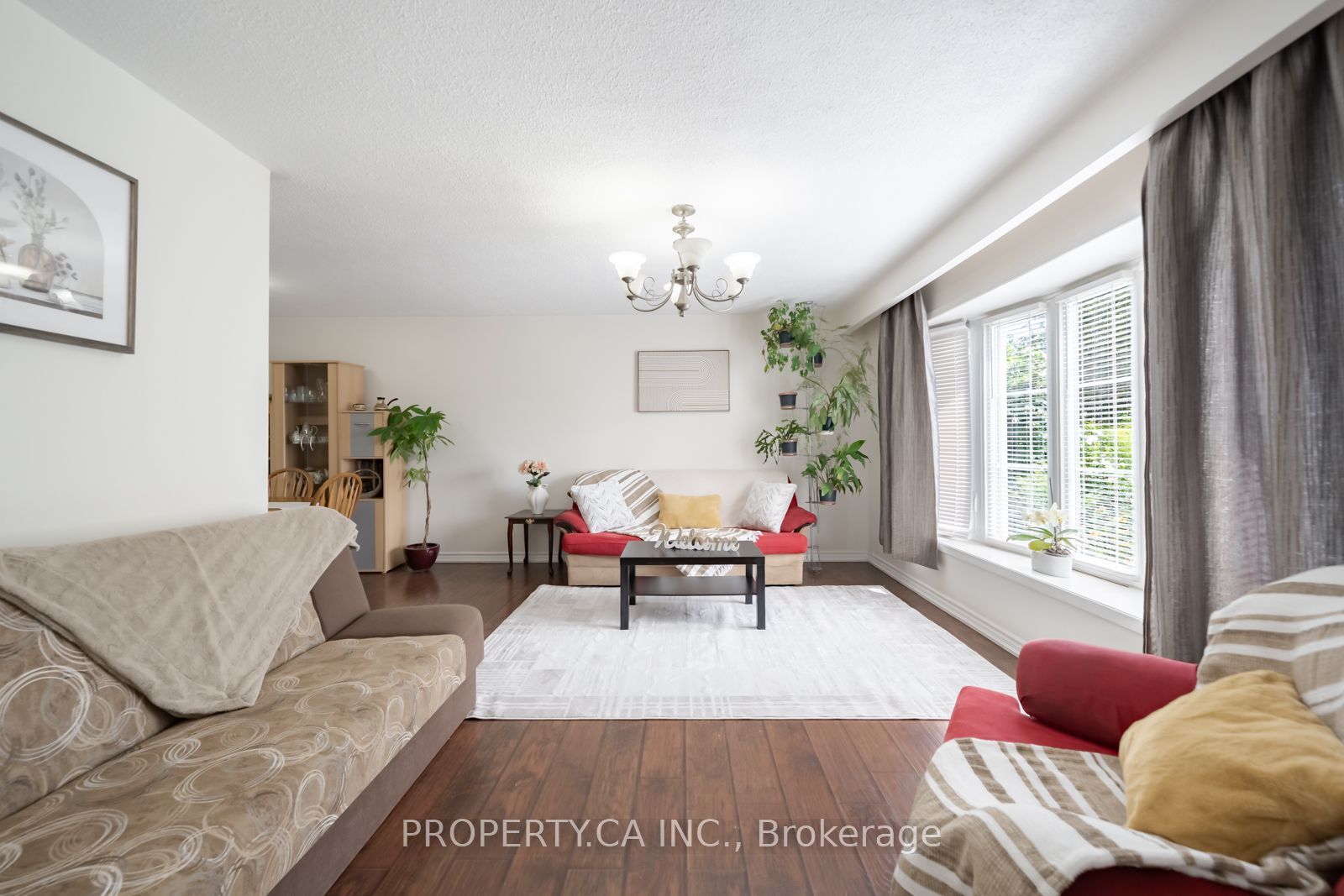 2563 Bromsgrove Road W Property Photo 5