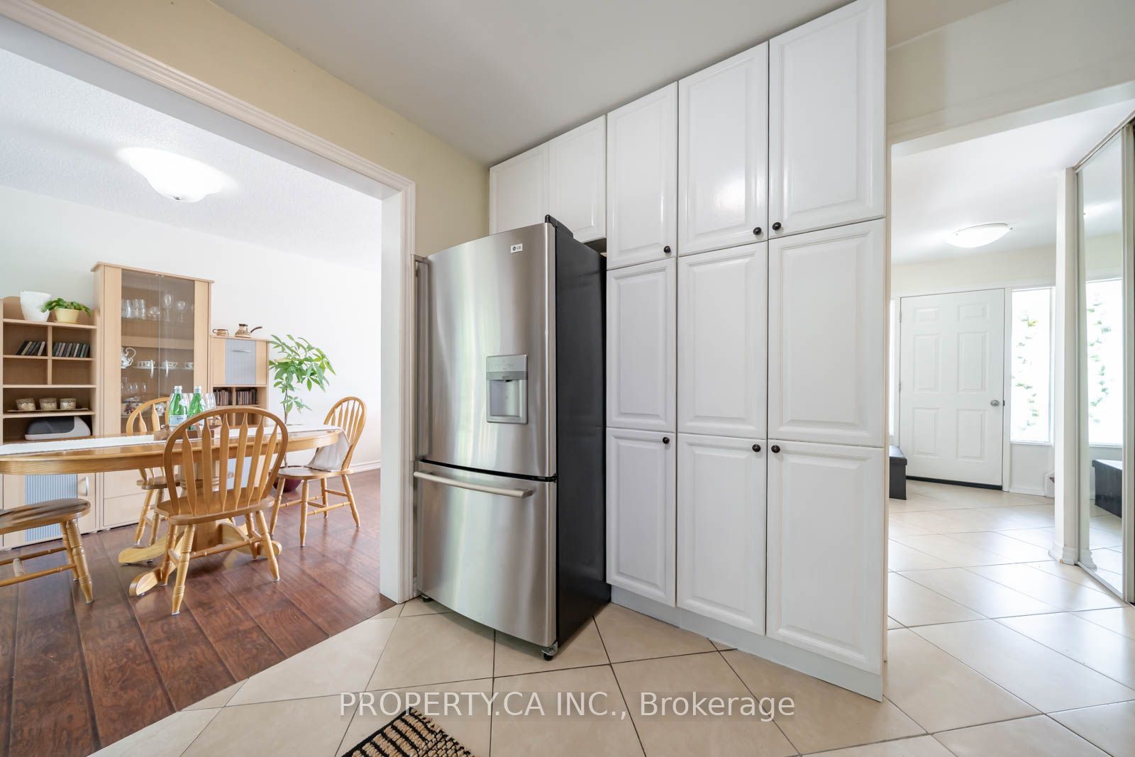 2563 Bromsgrove Road W Property Photo 12