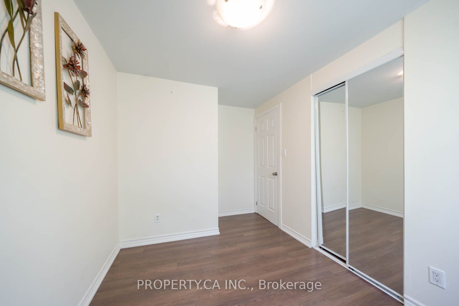 2563 Bromsgrove Road W Property Photo 23