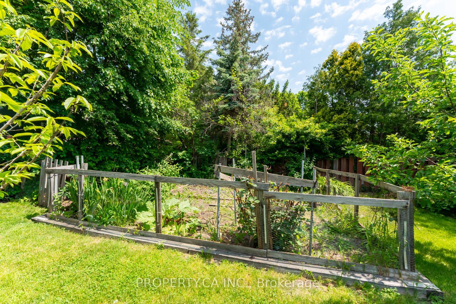 2563 Bromsgrove Road W Property Photo 43