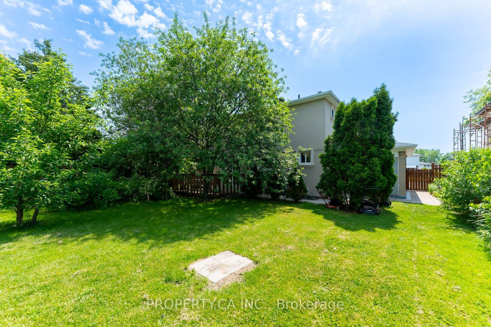 2563 Bromsgrove Road W Property Photo 44