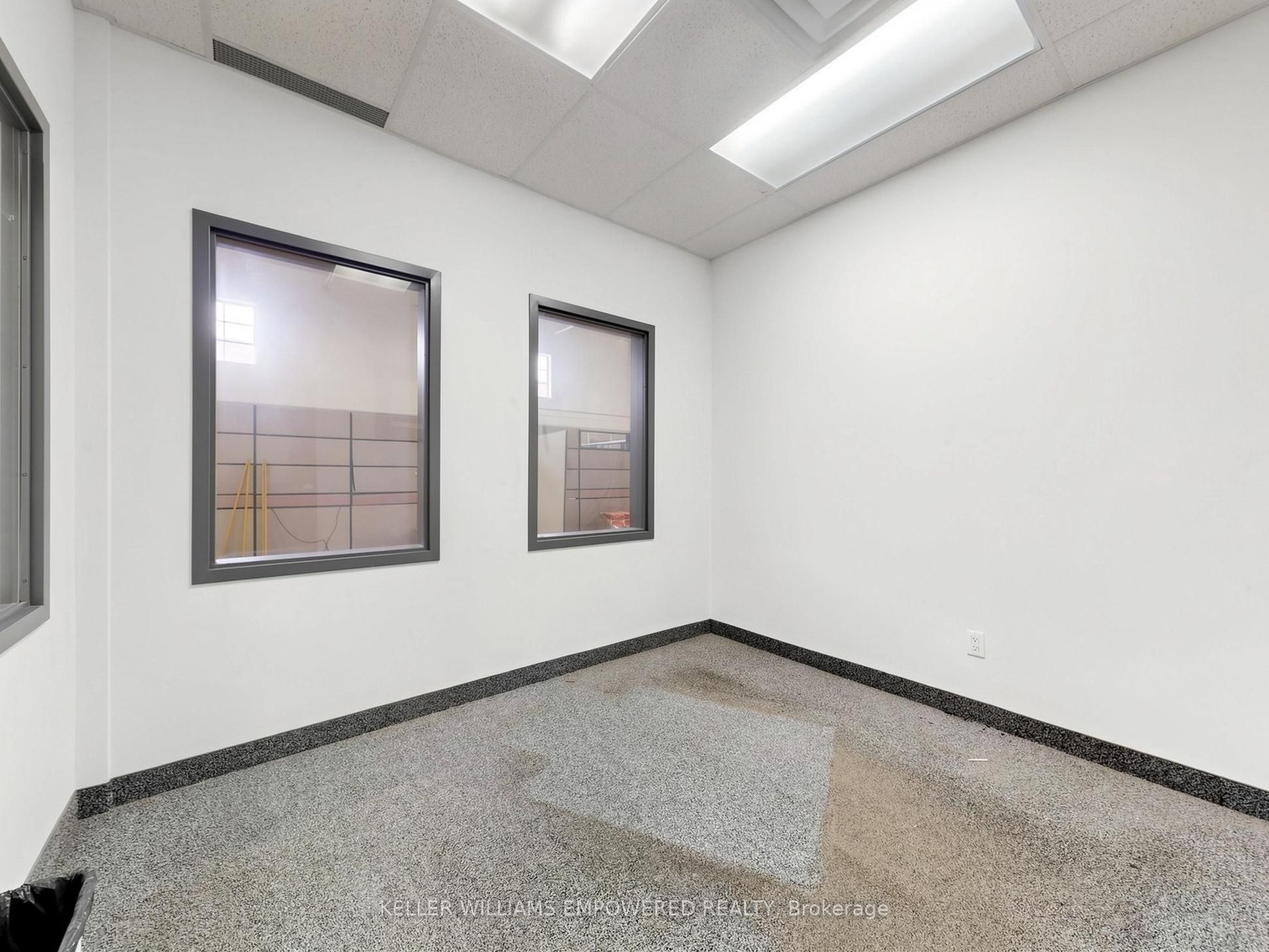 949 Kamato Road Property Photo 23