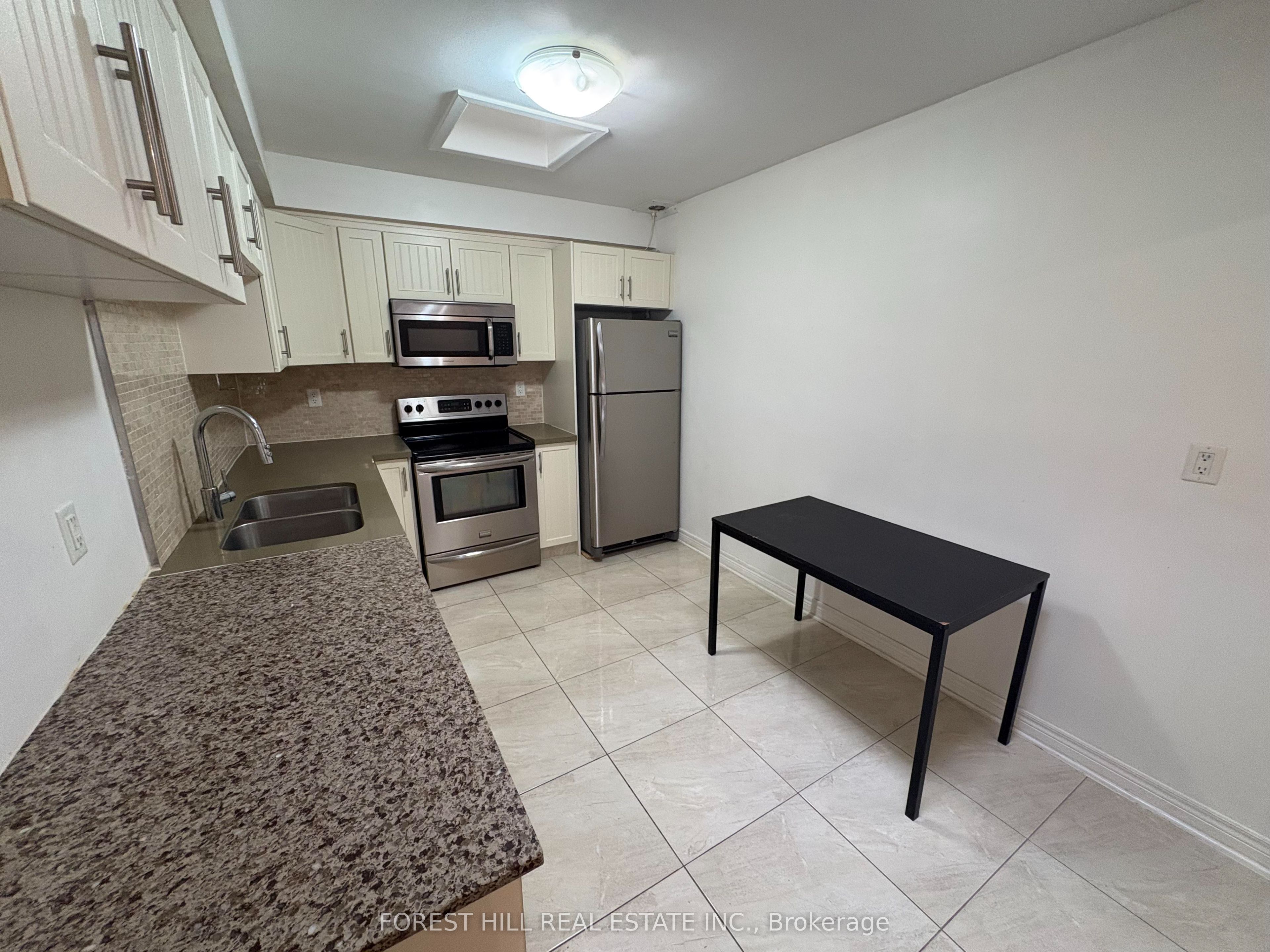 341 Lakeshore Road E 1 Property Photo 7