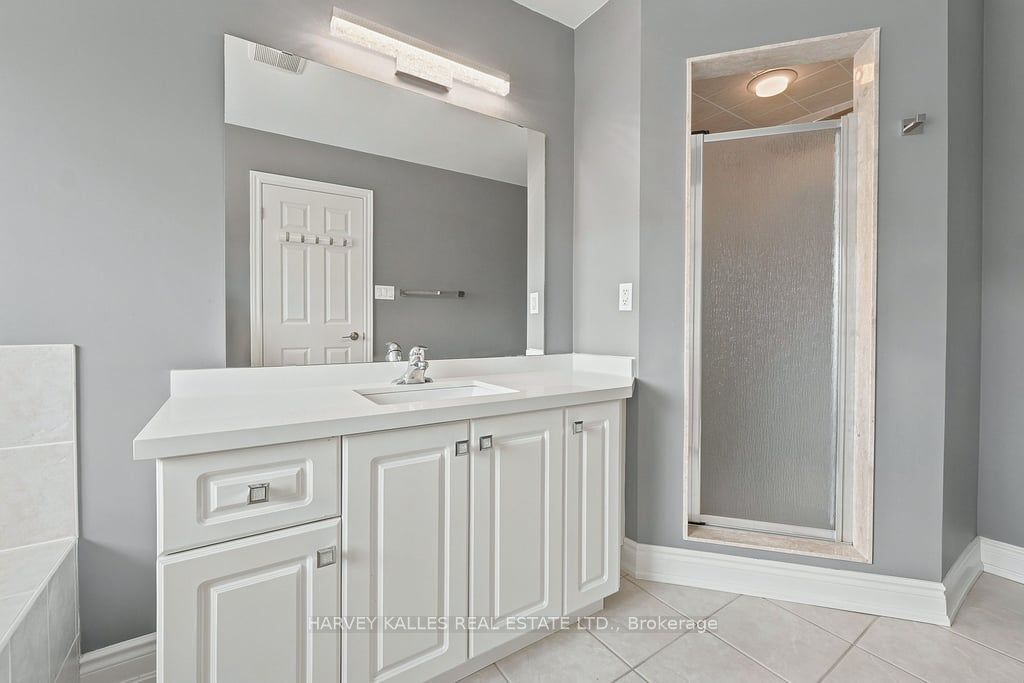 2033 Redstone Crescent Property Photo 26