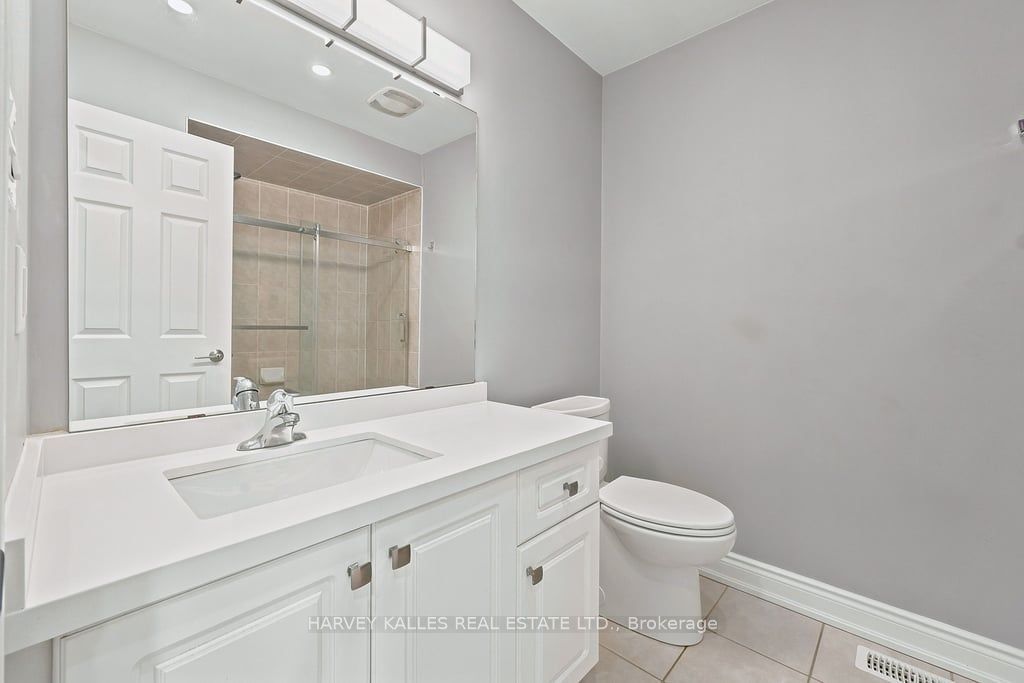 2033 Redstone Crescent Property Photo 27