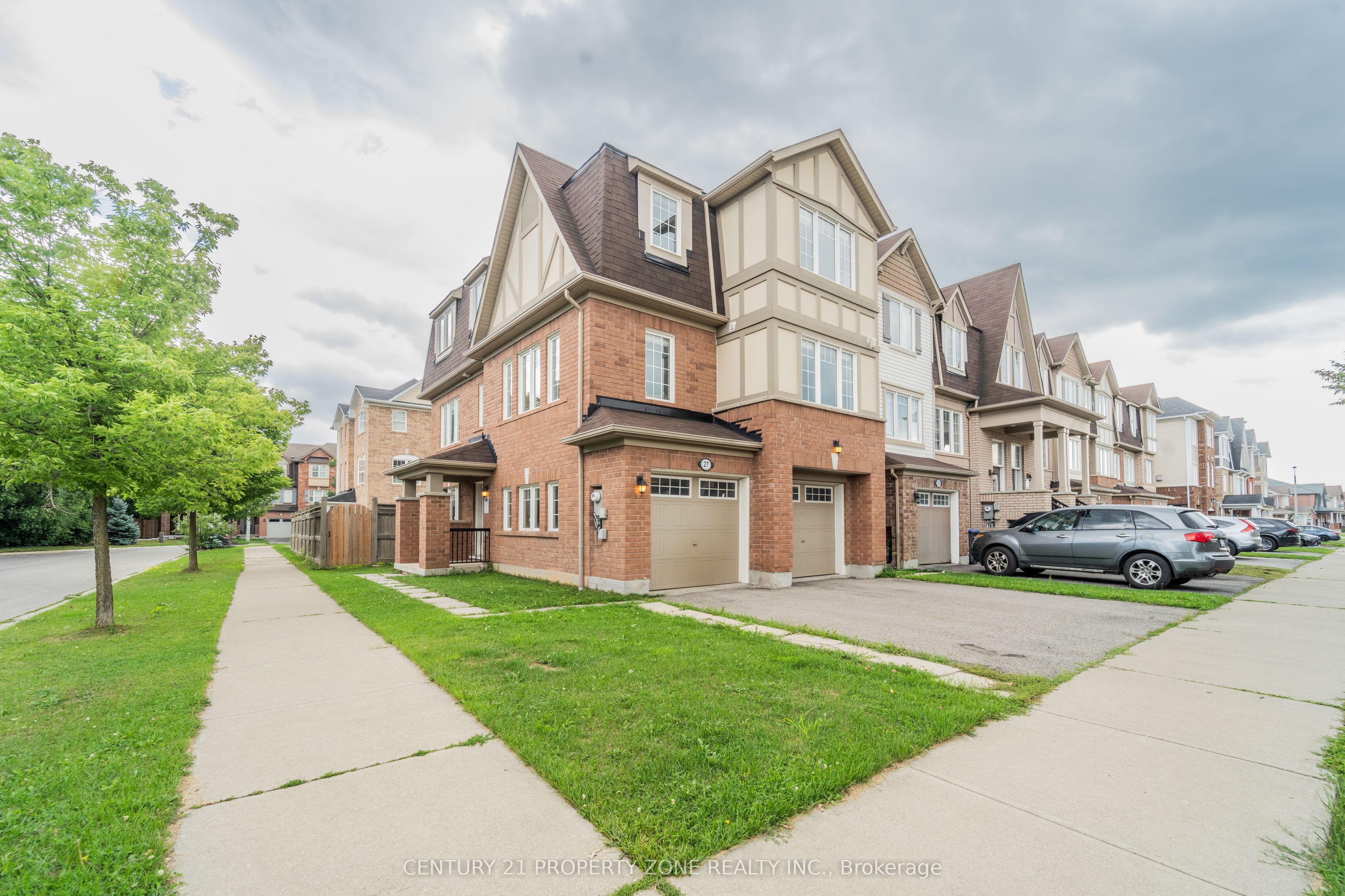 27 Midhope Way Property Photo 3