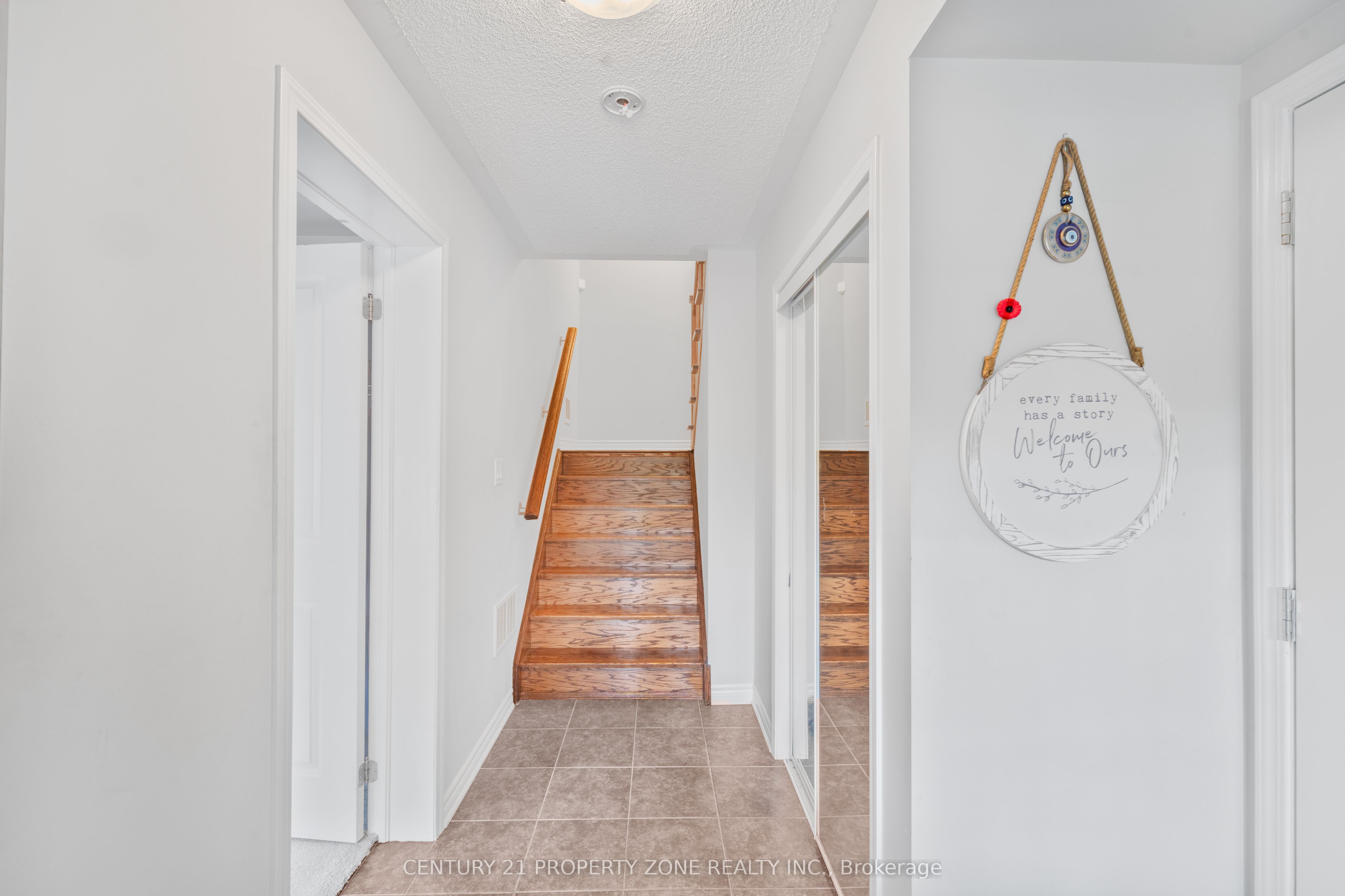 27 Midhope Way Property Photo 5