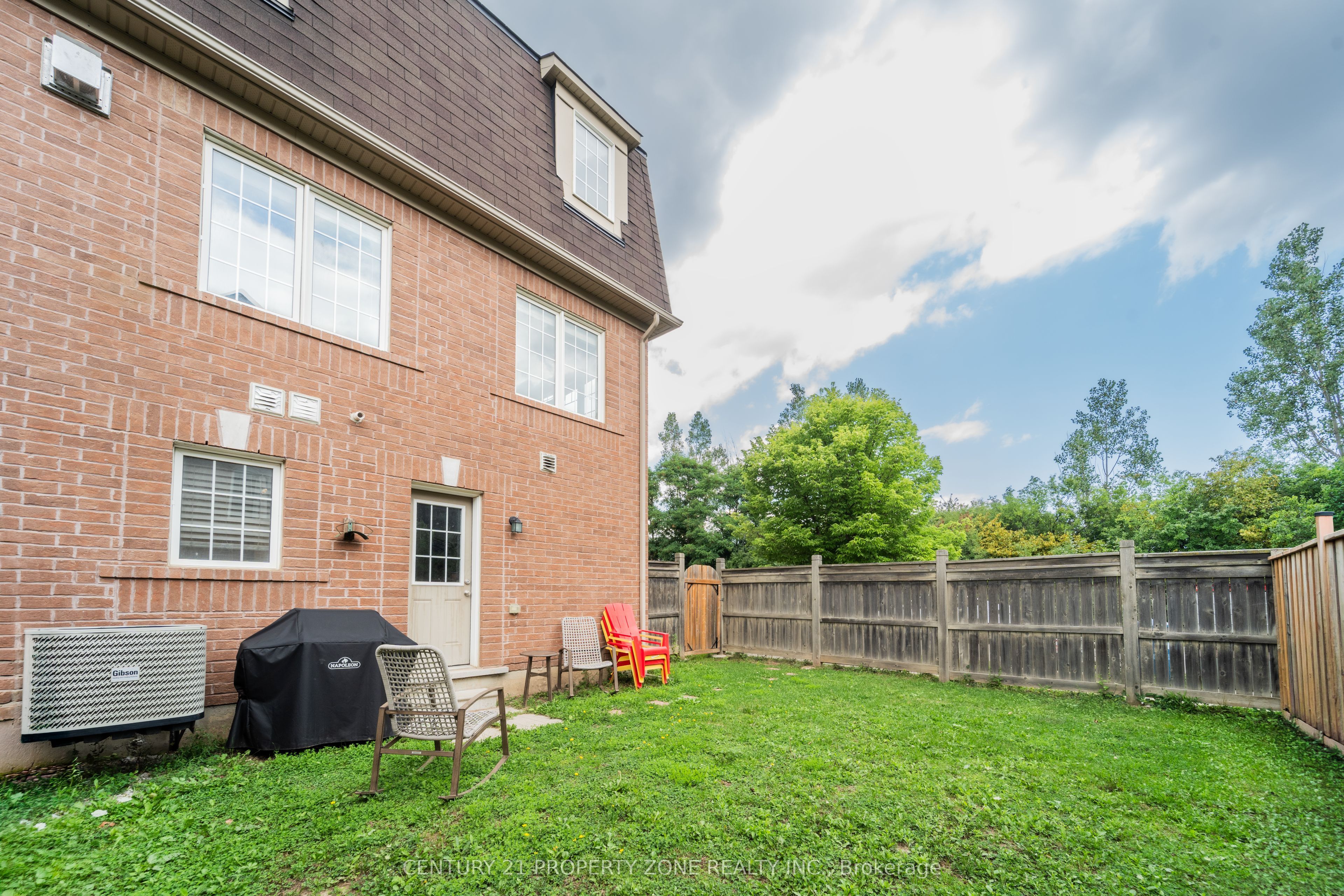 27 Midhope Way Property Photo 24
