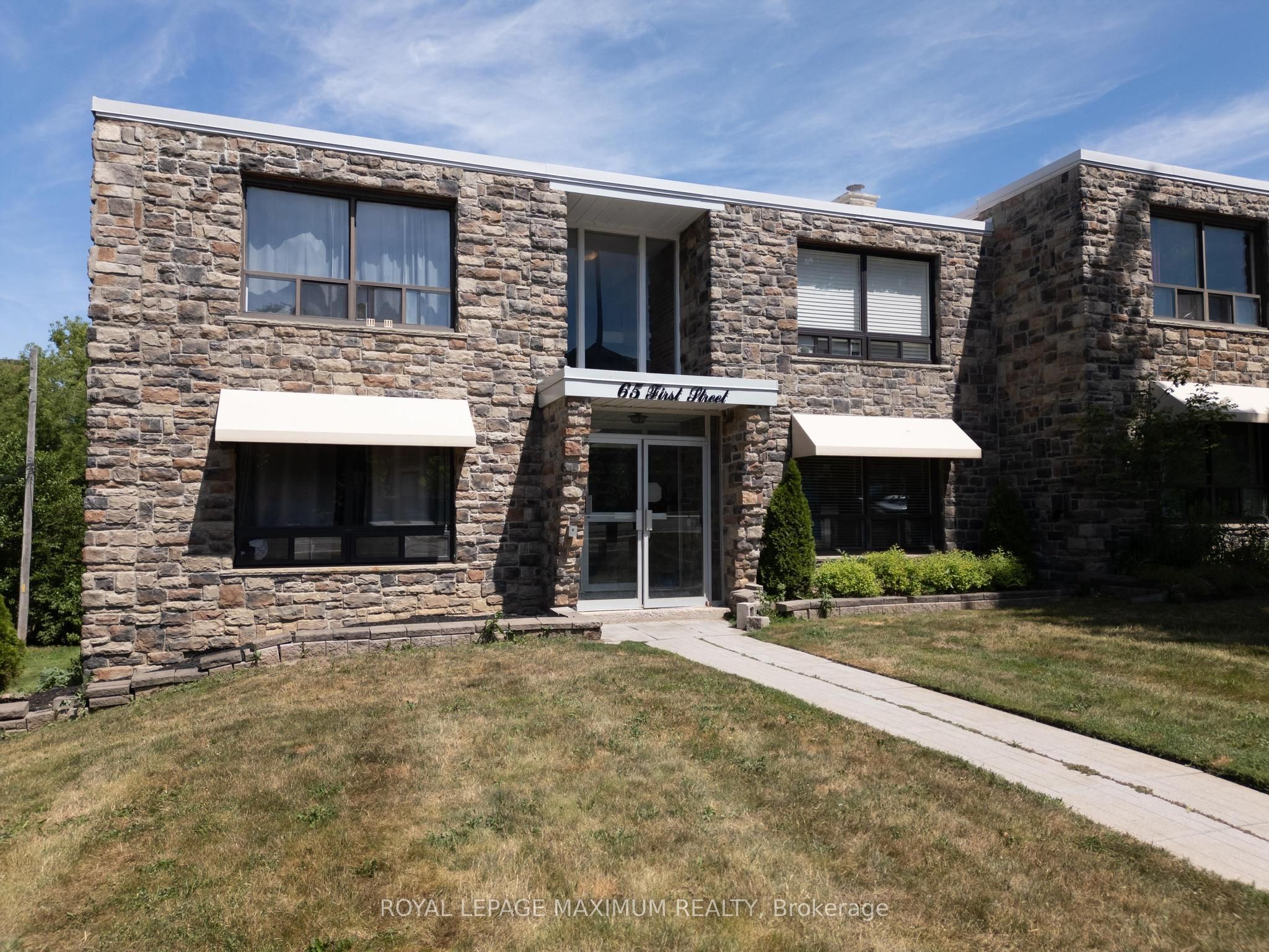 65 First Street N B2 Property Photo 12